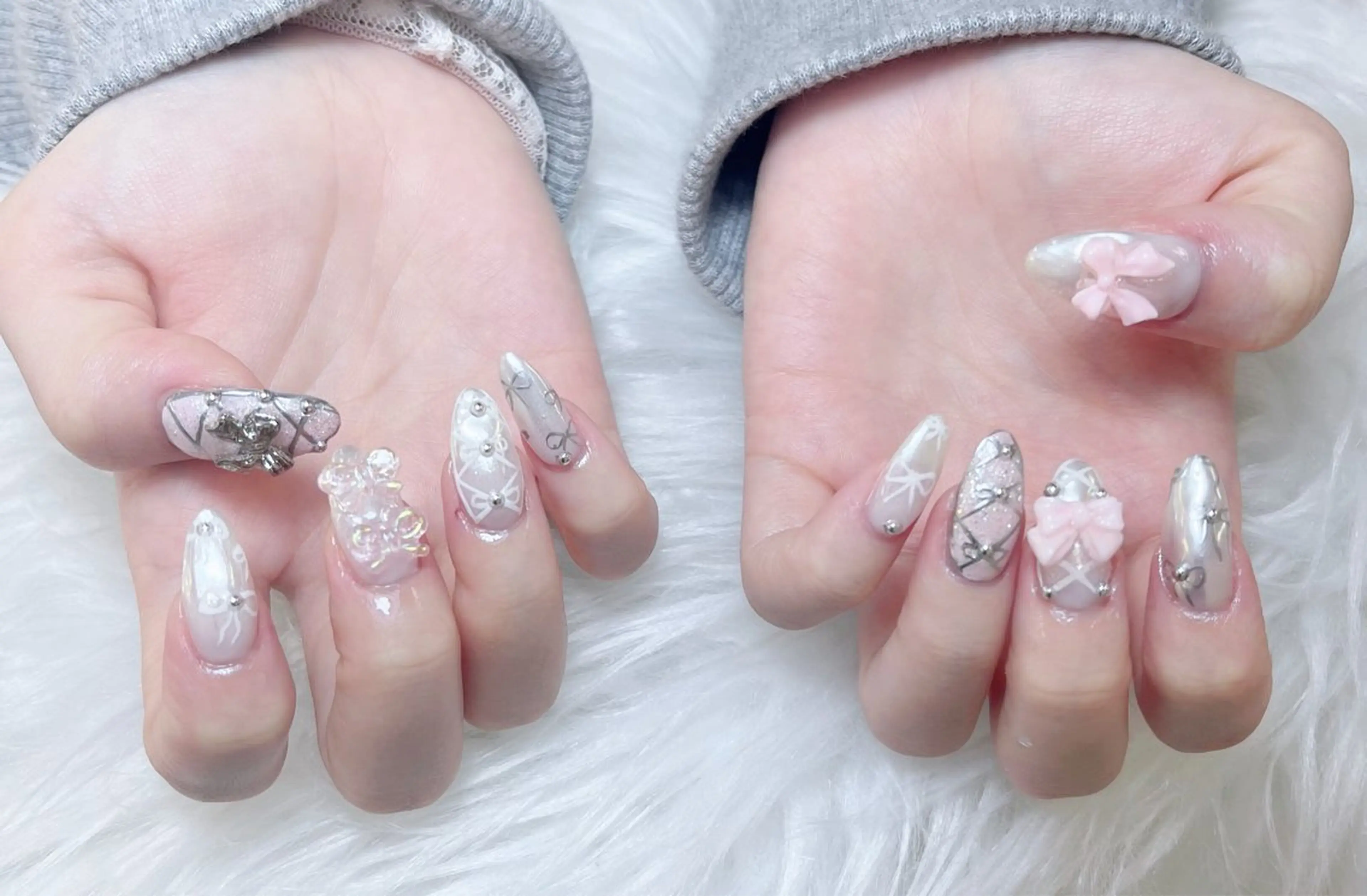 ネイル オーロラネイル クリアネイル フラッシュネイル ジェルネイル グラデーション ハンドネイル Amee Nail Salonのネイルデザイン