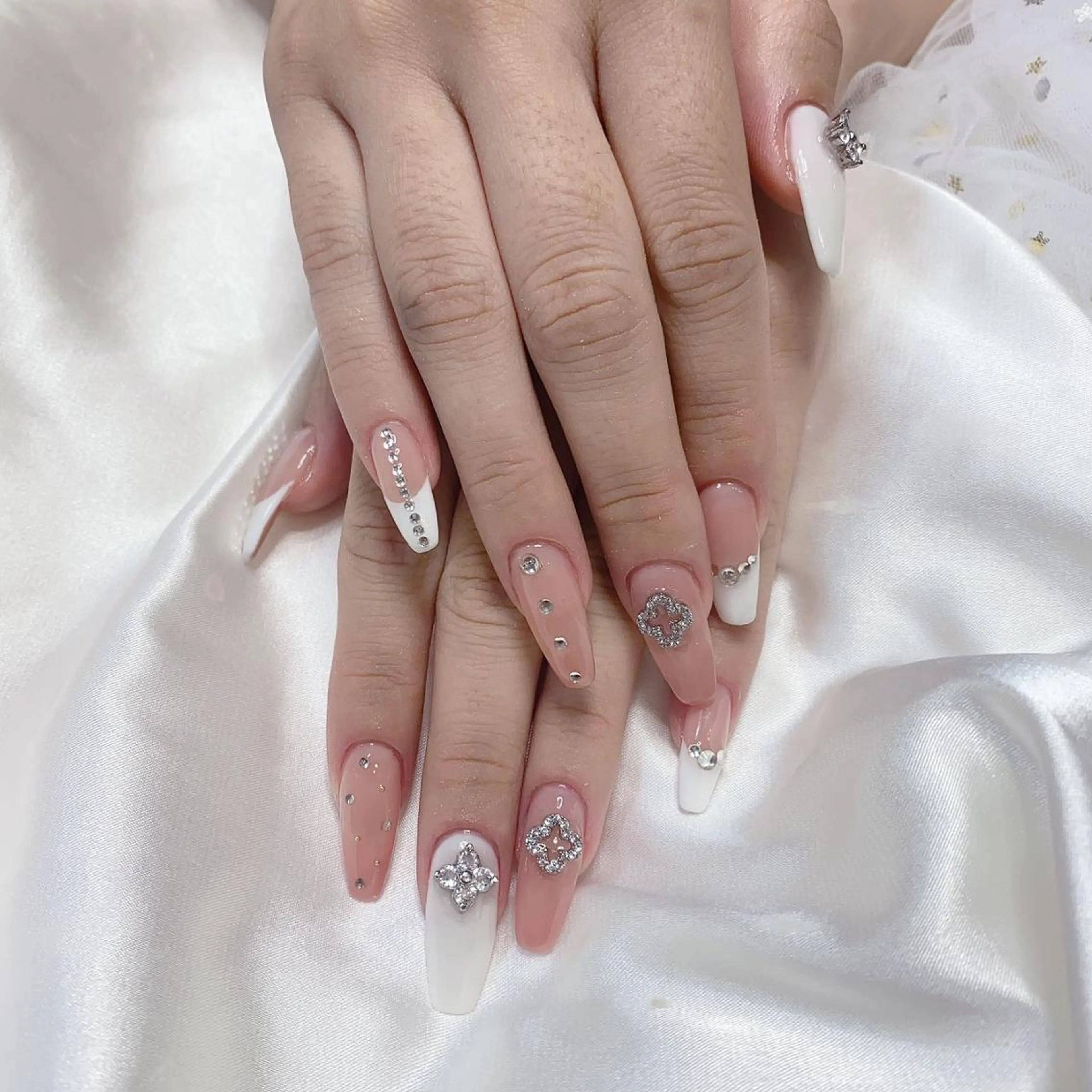 ネイル ジョリ En 💞🦋のネイルデザイン