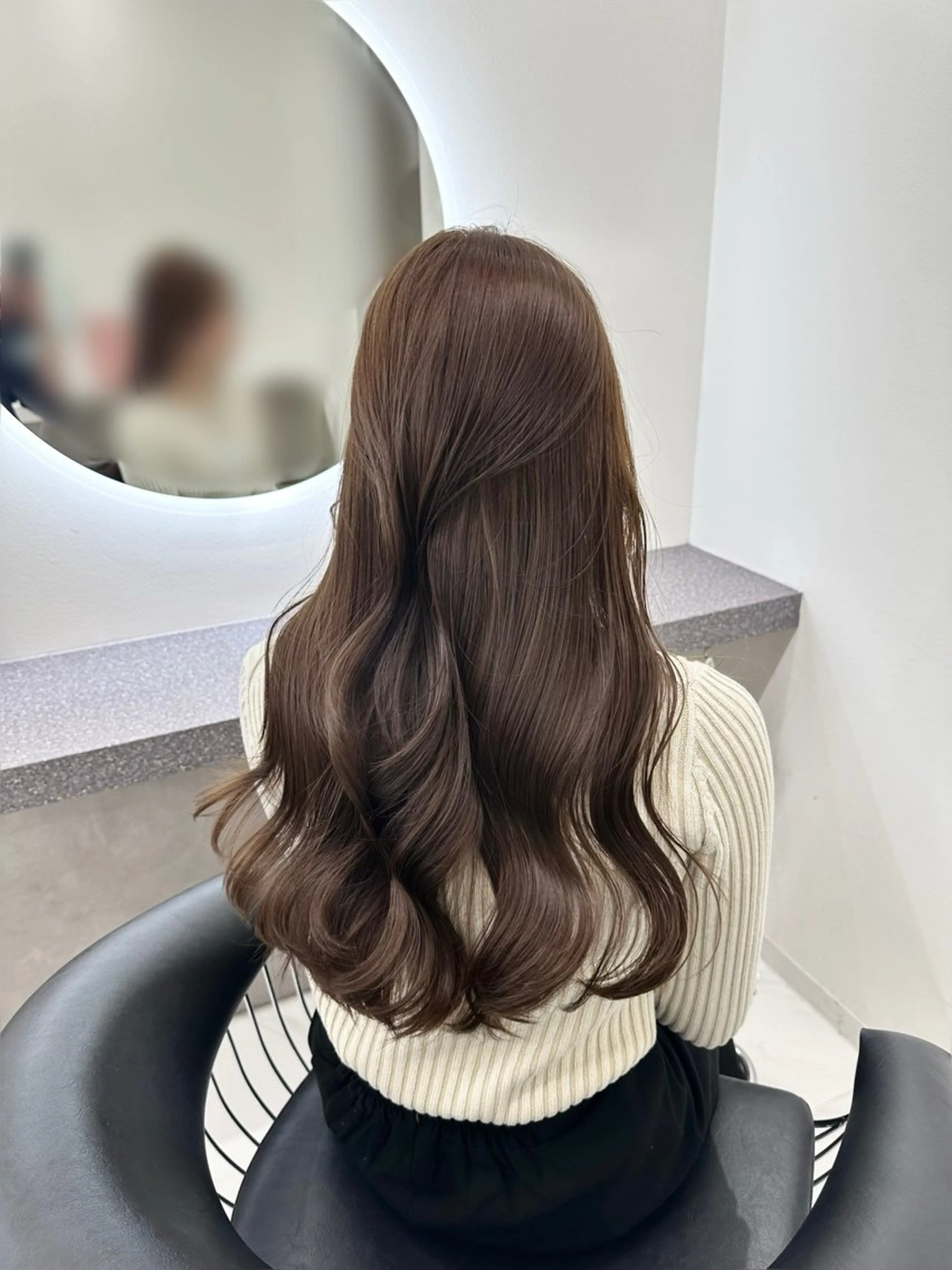 ロング カラー 透明感カラー ダブルカラー カット ヘアカラー 塩入ひろの、韓国ヘア 梅田/束感まつ毛のヘアスタイル