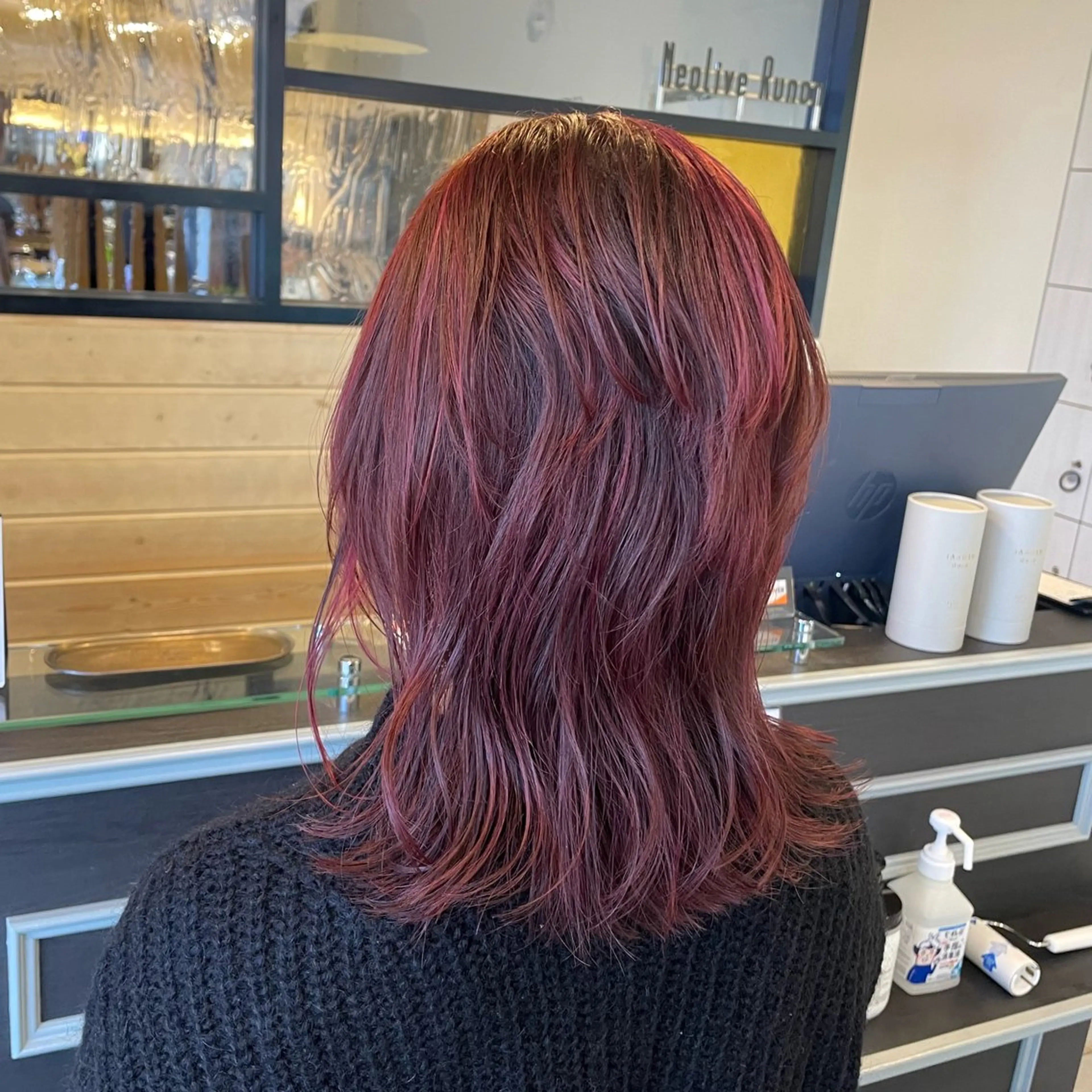 ミディアム カラー スナコザワ レナのヘアスタイル