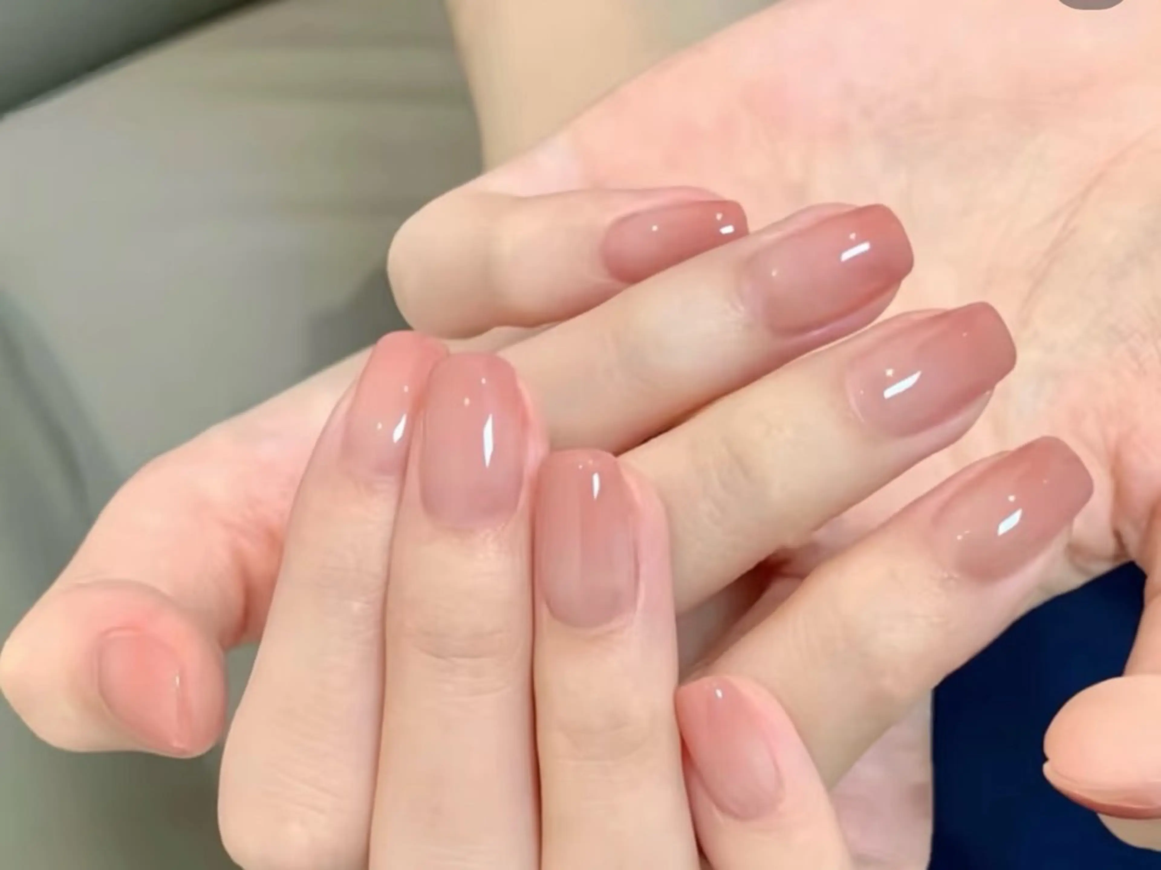 ミディアム ハンドネイル Atelier nail salonのネイルデザイン