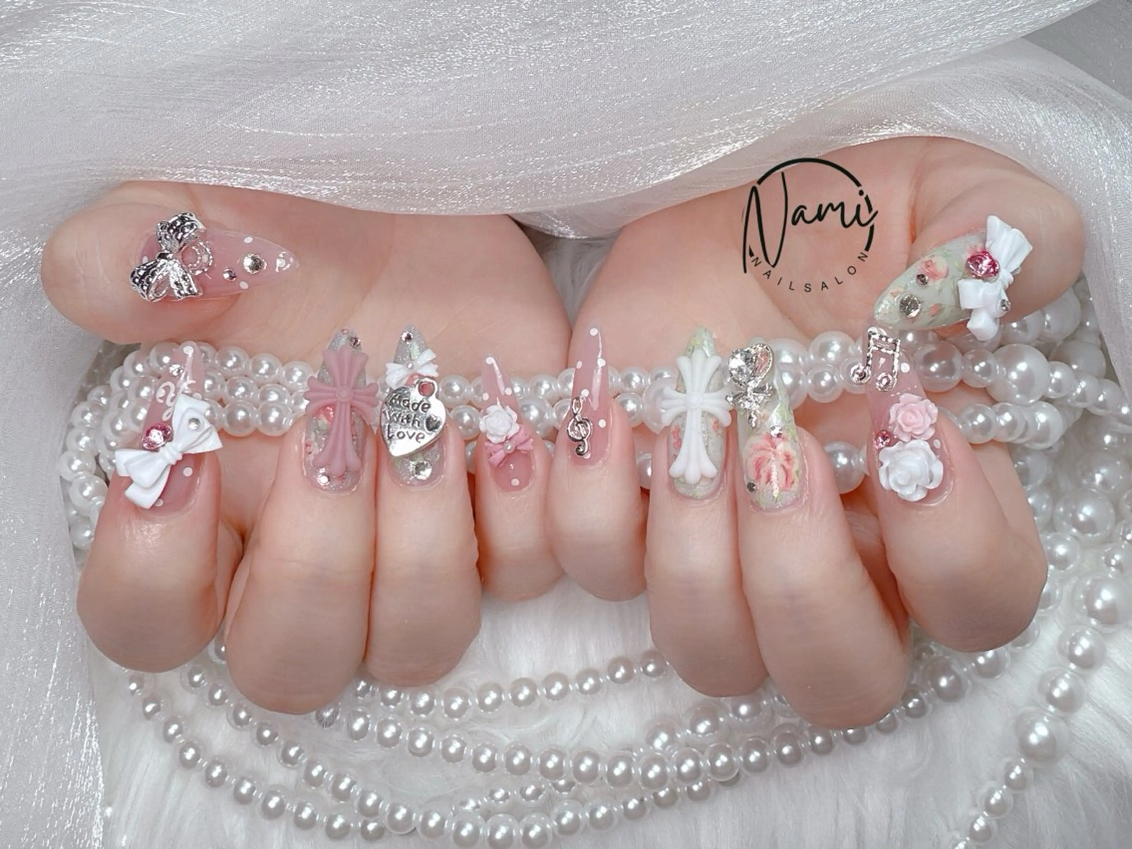 ネイル 長さ出し ガーリー 韓国ネイル ロングネイル 持ち込み ハンドネイル Nami nail salon所属・Nami nail salonのネイルデザイン