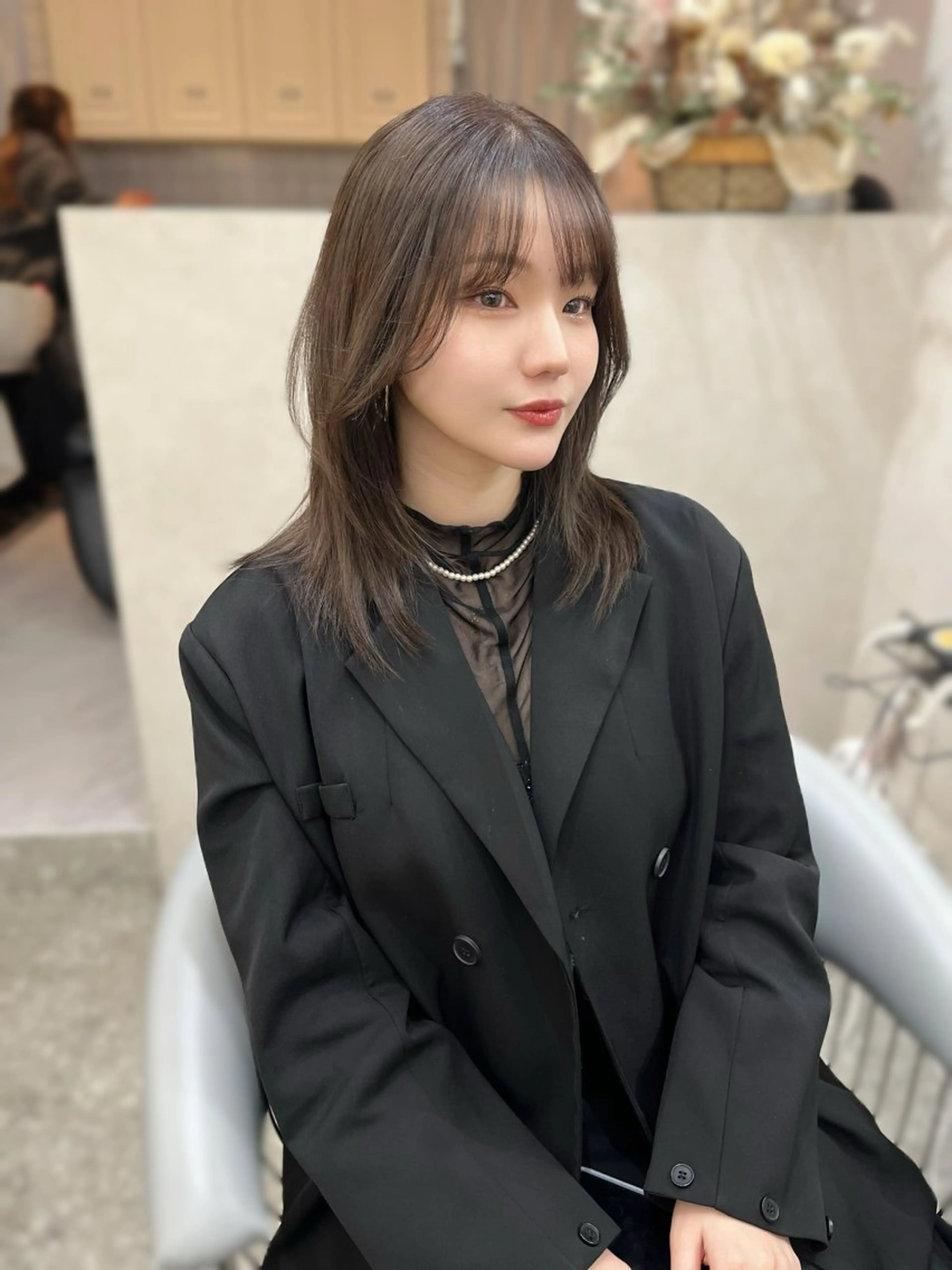 ミディアム カラー ブリーチ ダブルカラー グレージュ ブリーチなしカラー オリーブグレージュ カット ヘアカラー トリートメント 韓国ハッシュカット/ 新宿/髪質改善/岡崎のヘアスタイル