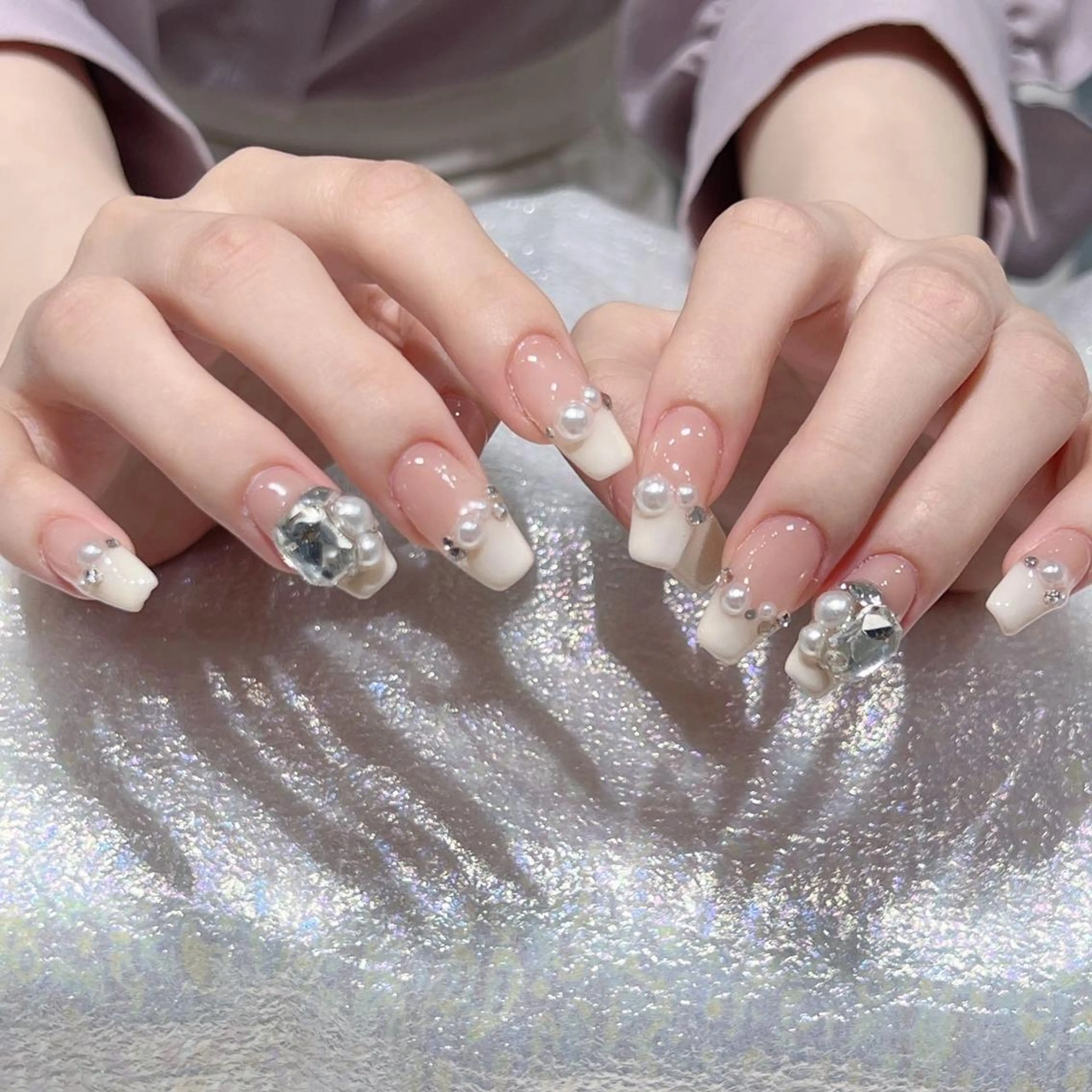 ネイル アートネイル 長さ出し ネイルチップ Queens マオのネイルデザイン