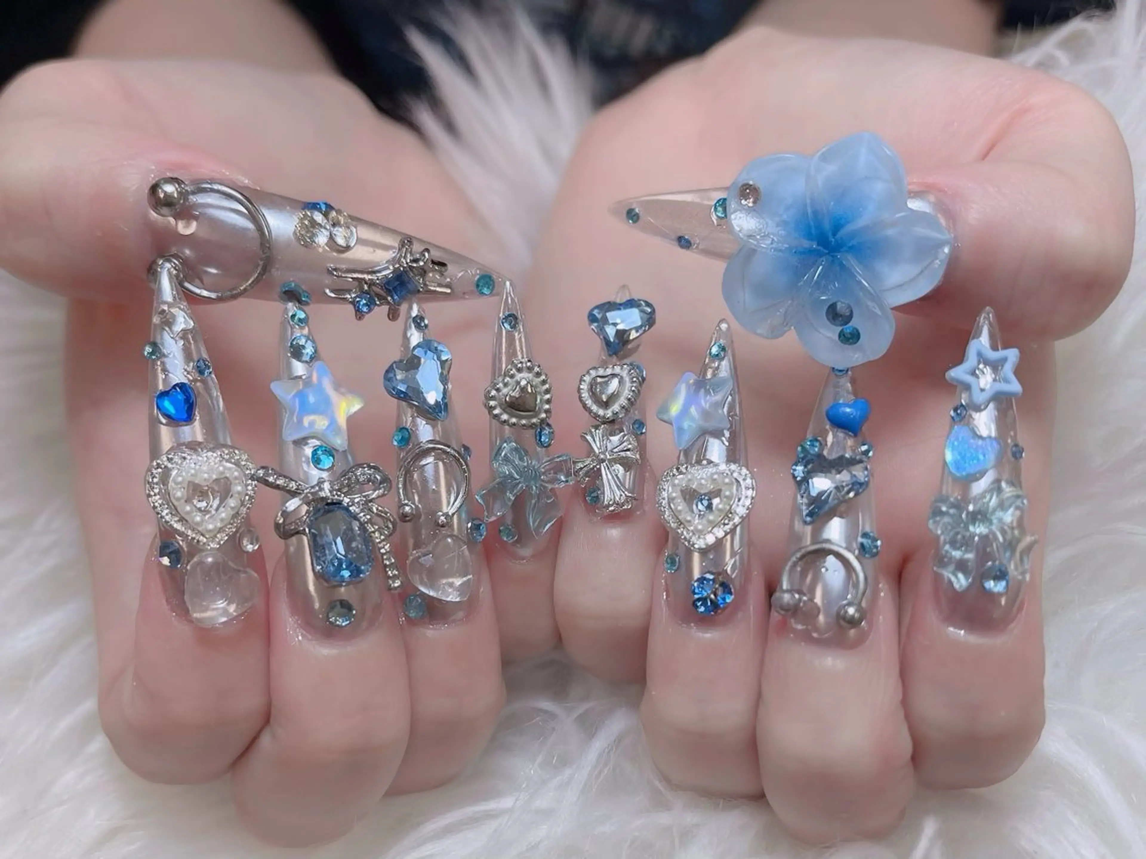 ロング 韓国風ヘア HIKARIHANA NAILのネイルデザイン