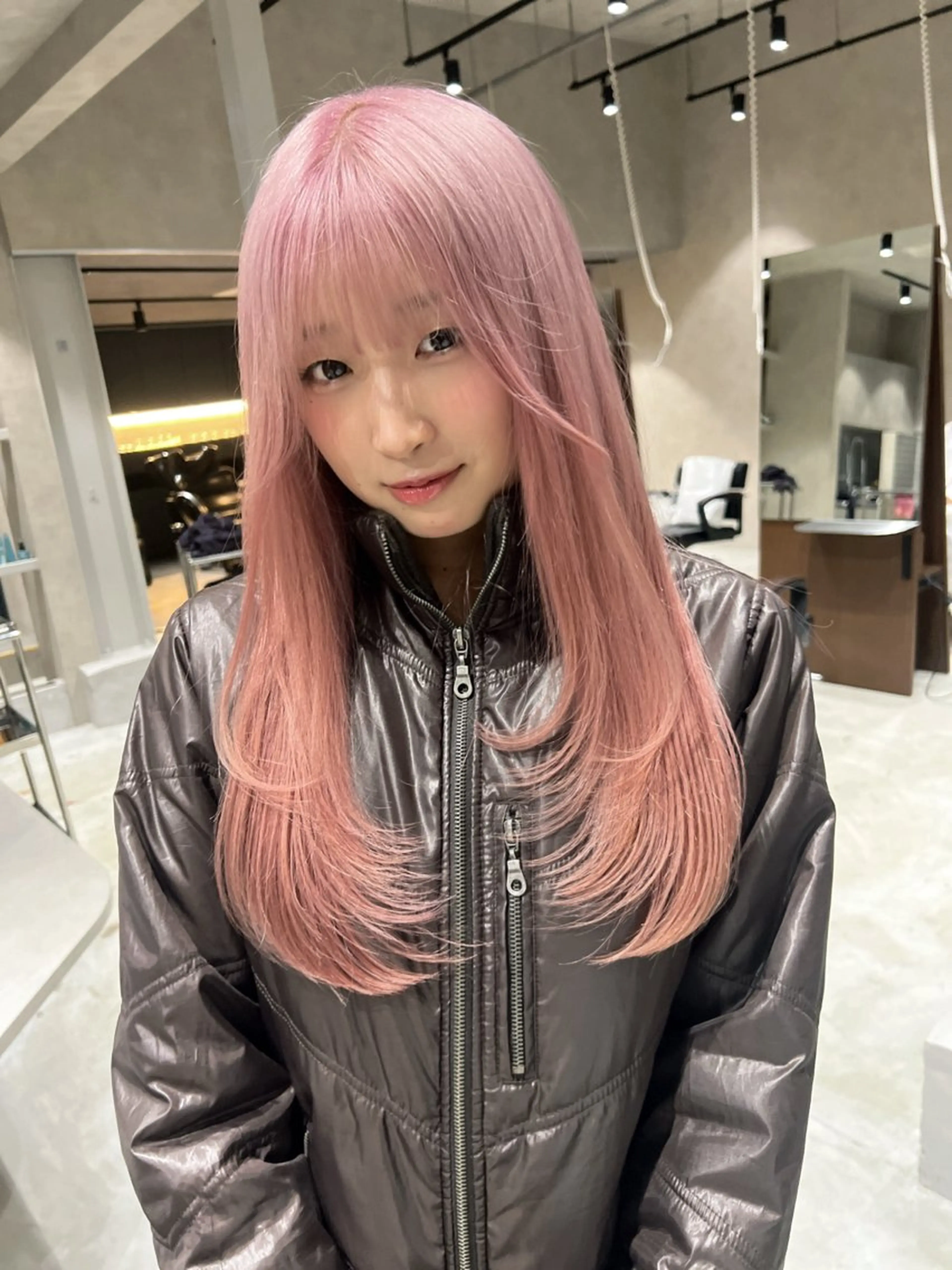 カラー 🖤複雑履歴ブリーチ Mizuki 🖤のヘアスタイル