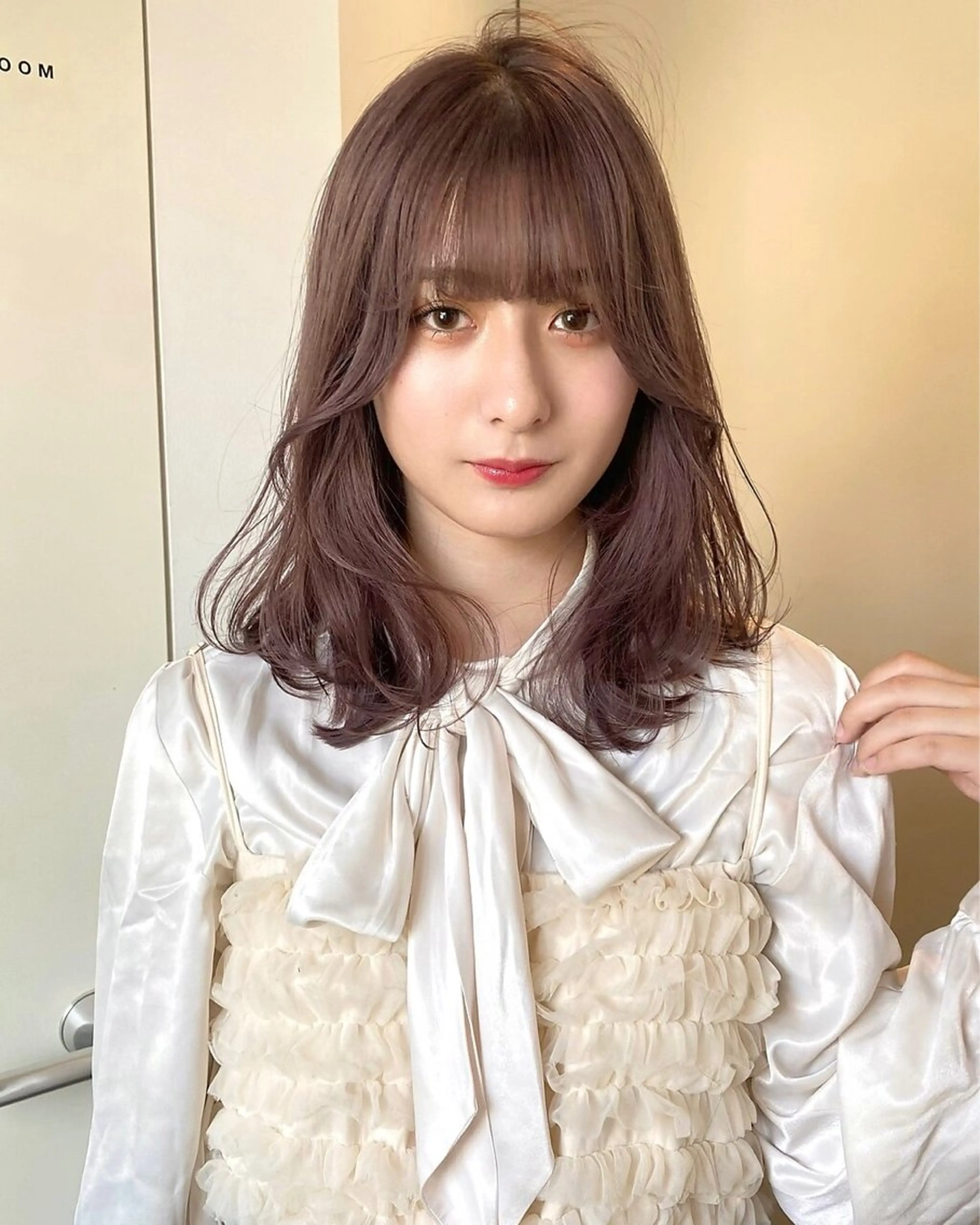 ミディアム YAMADA AIKAのヘアスタイル