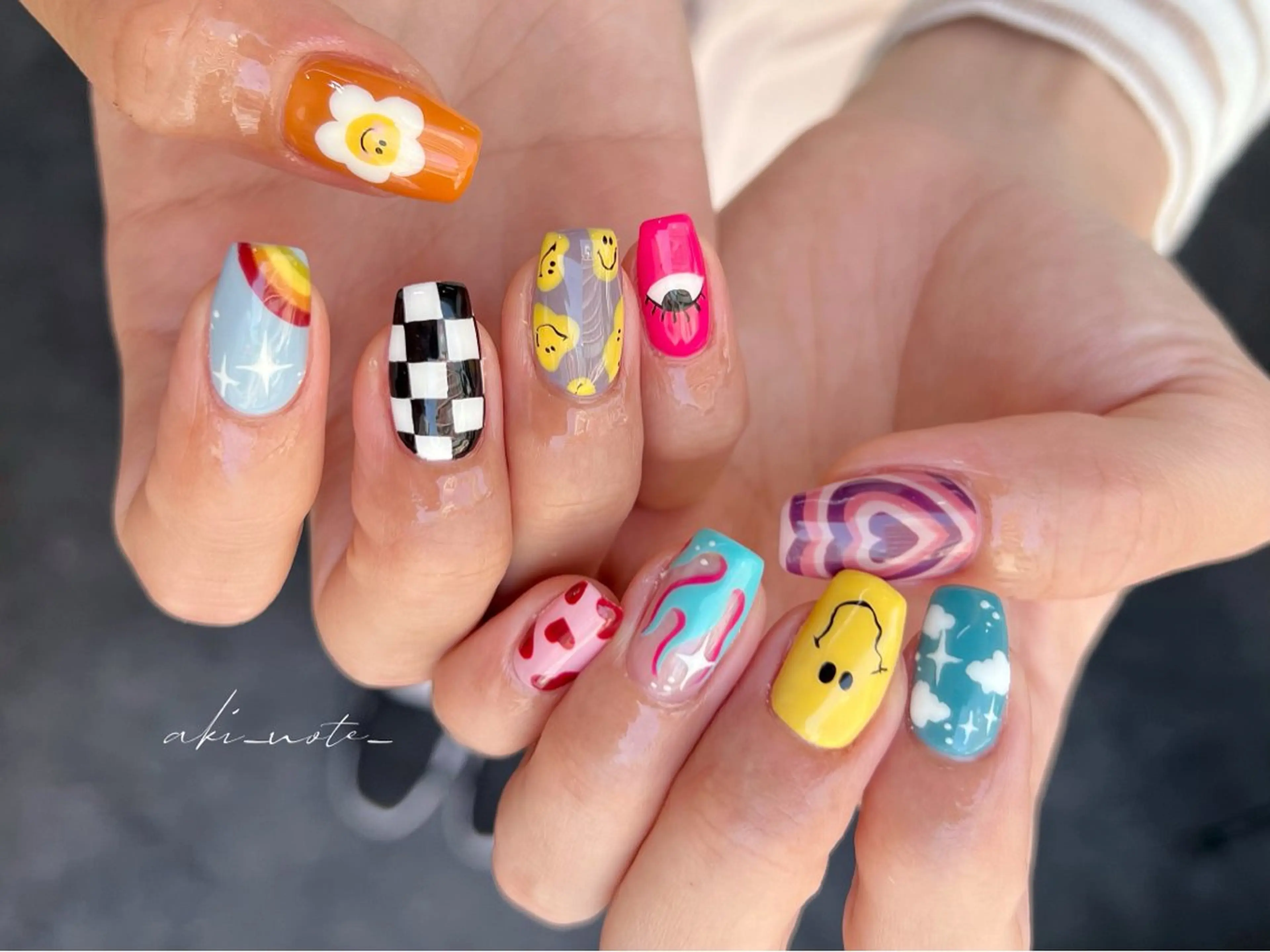 ネイル ハート 夏ネイル ハンドネイル フットネイル GRANDE大須 栄/店長 aki🌙のネイルデザイン