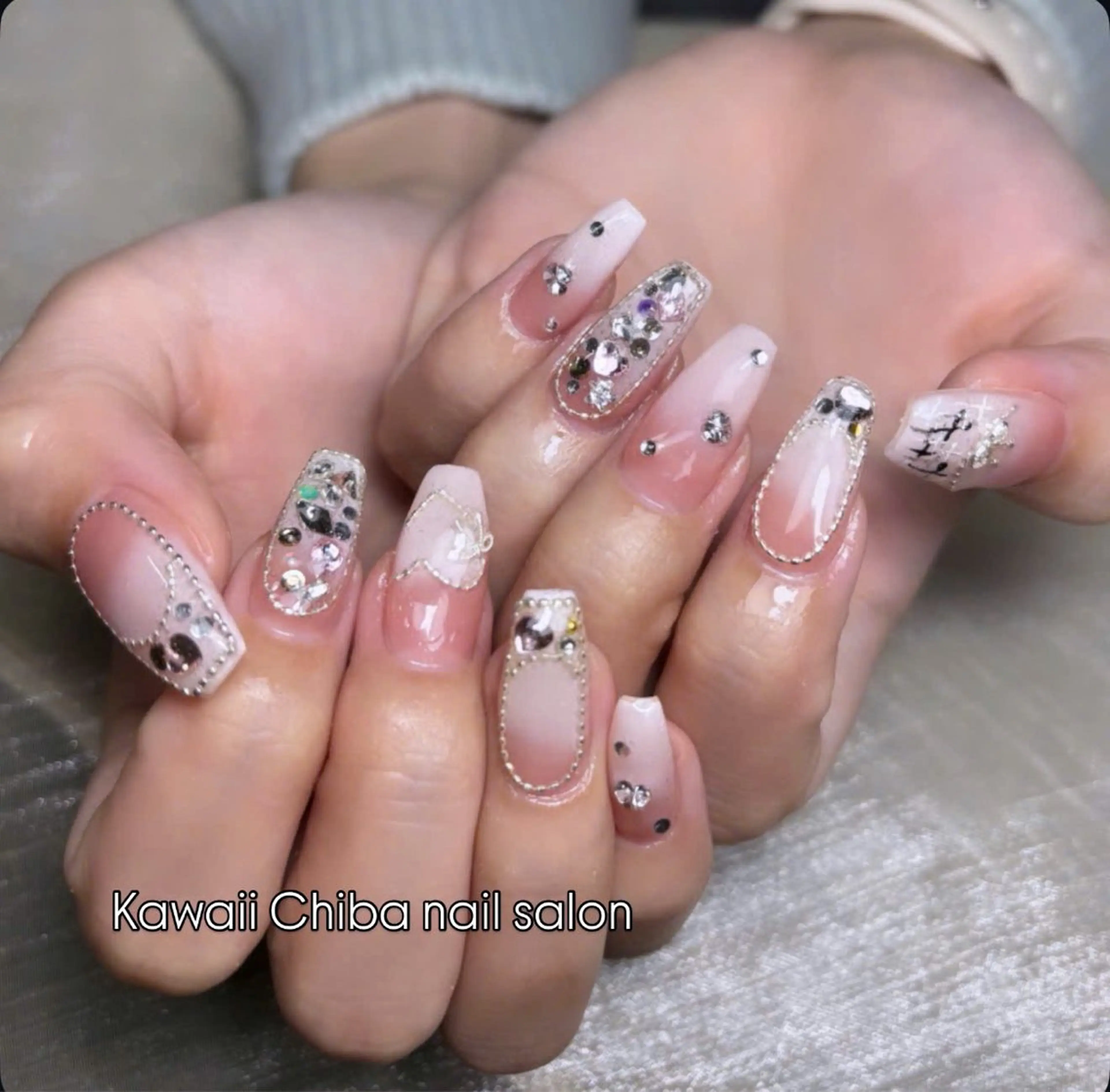 ネイル ボルドー チークネイル 成人式 フレンチネイル キラキラネイル Kawaii _Nailのネイルデザイン