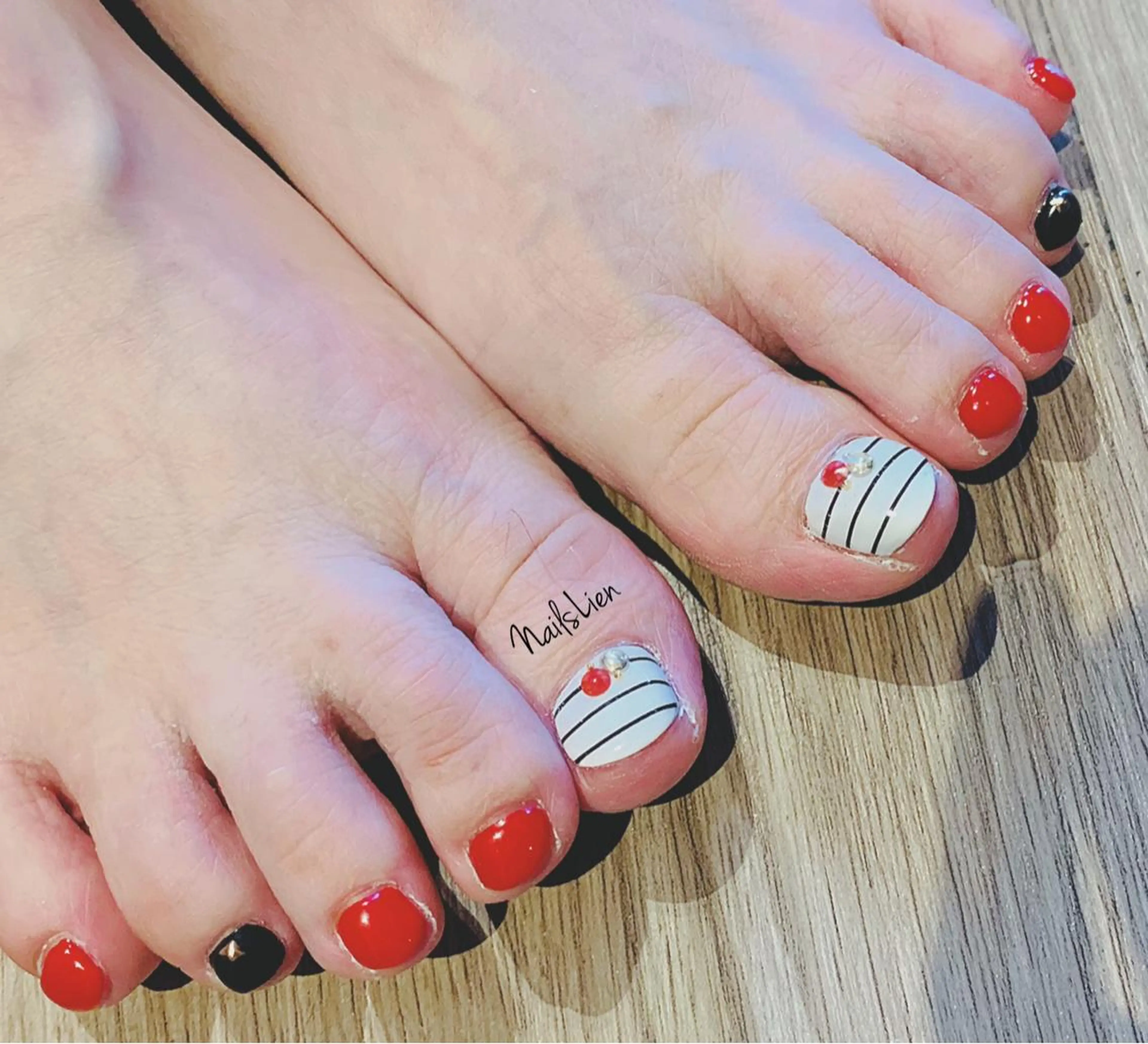 ネイル クリアネイル フラワーネイル フットネイル フレンチネイル ラメ(グリッター) studio e n / RiNのネイルデザイン