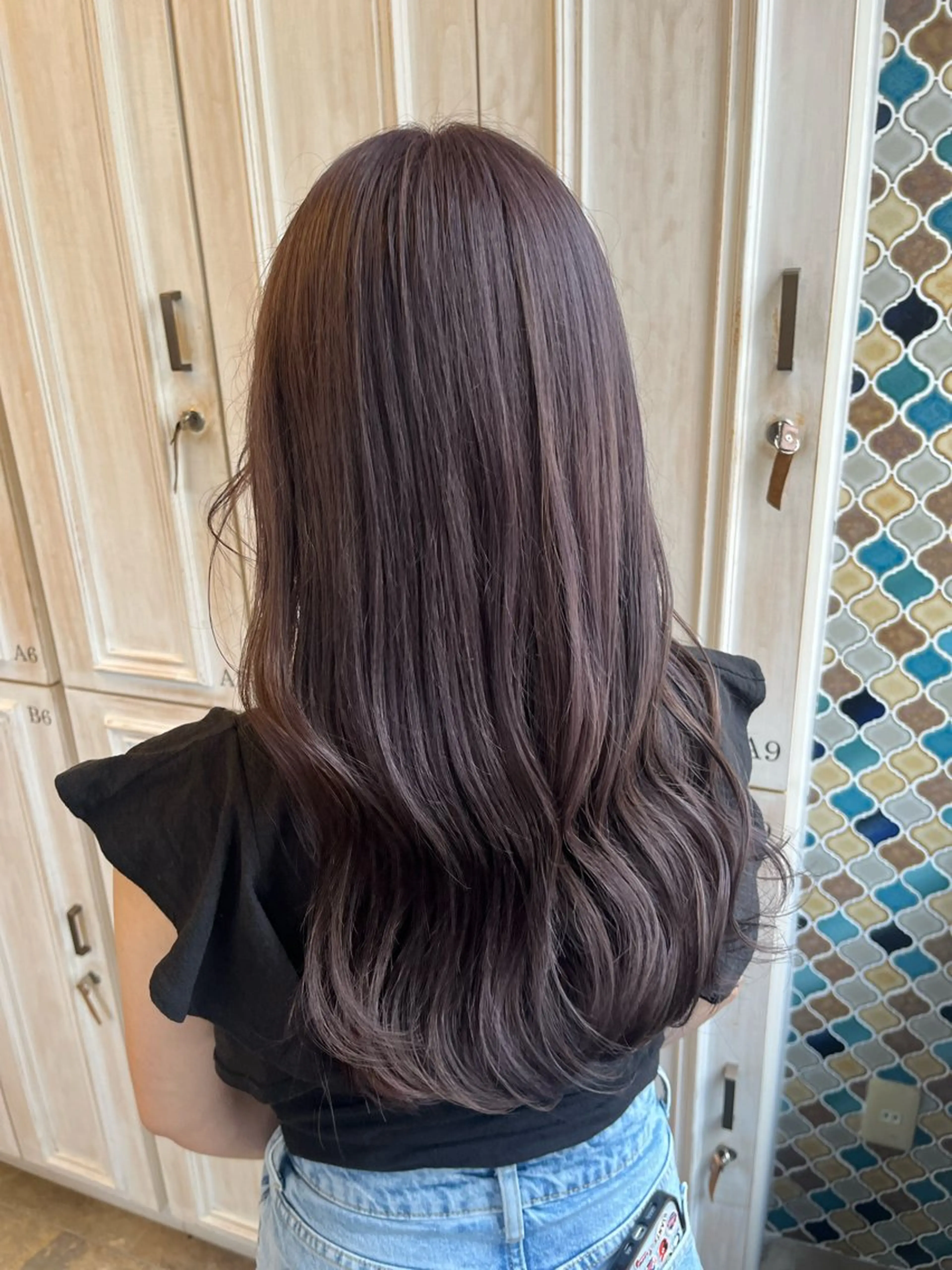 ロング ヘアカラー 吉岡 菜月のヘアスタイル