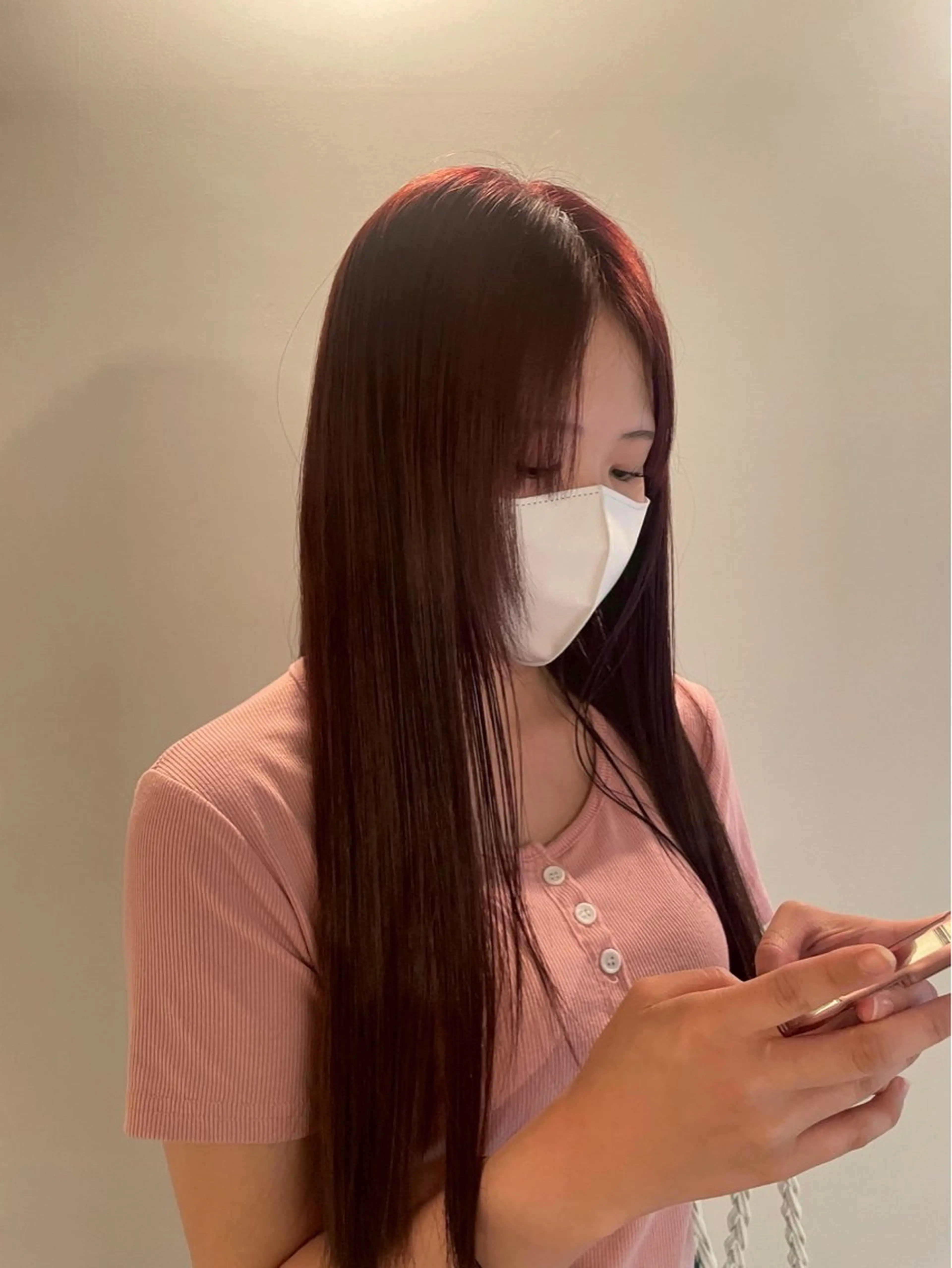 ロング カラー ボルドーカラー ロング ヘアカラー トリートメント 山内 めいのヘアスタイル