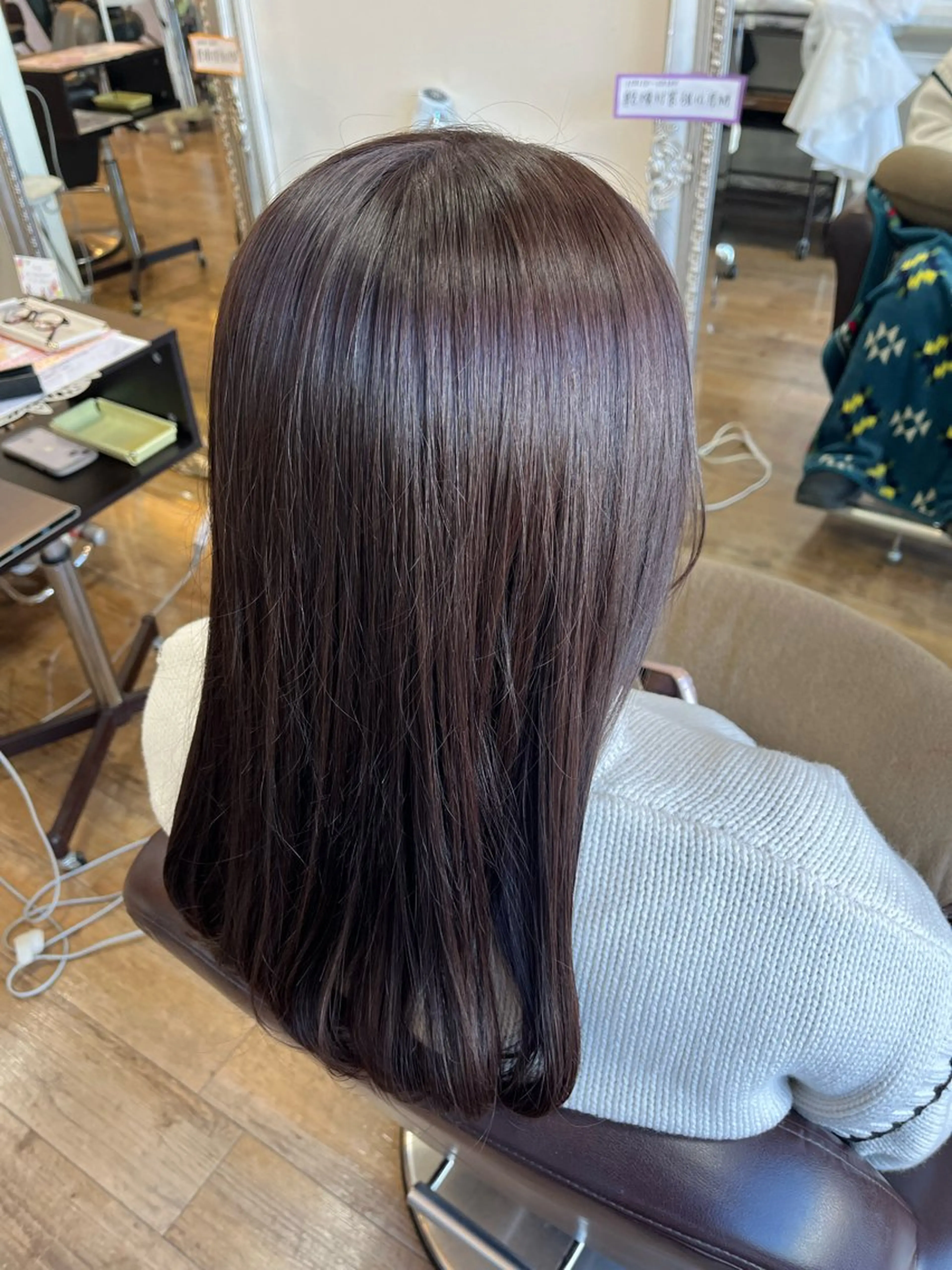 ロング カラー 伊藤 ひなののヘアスタイル