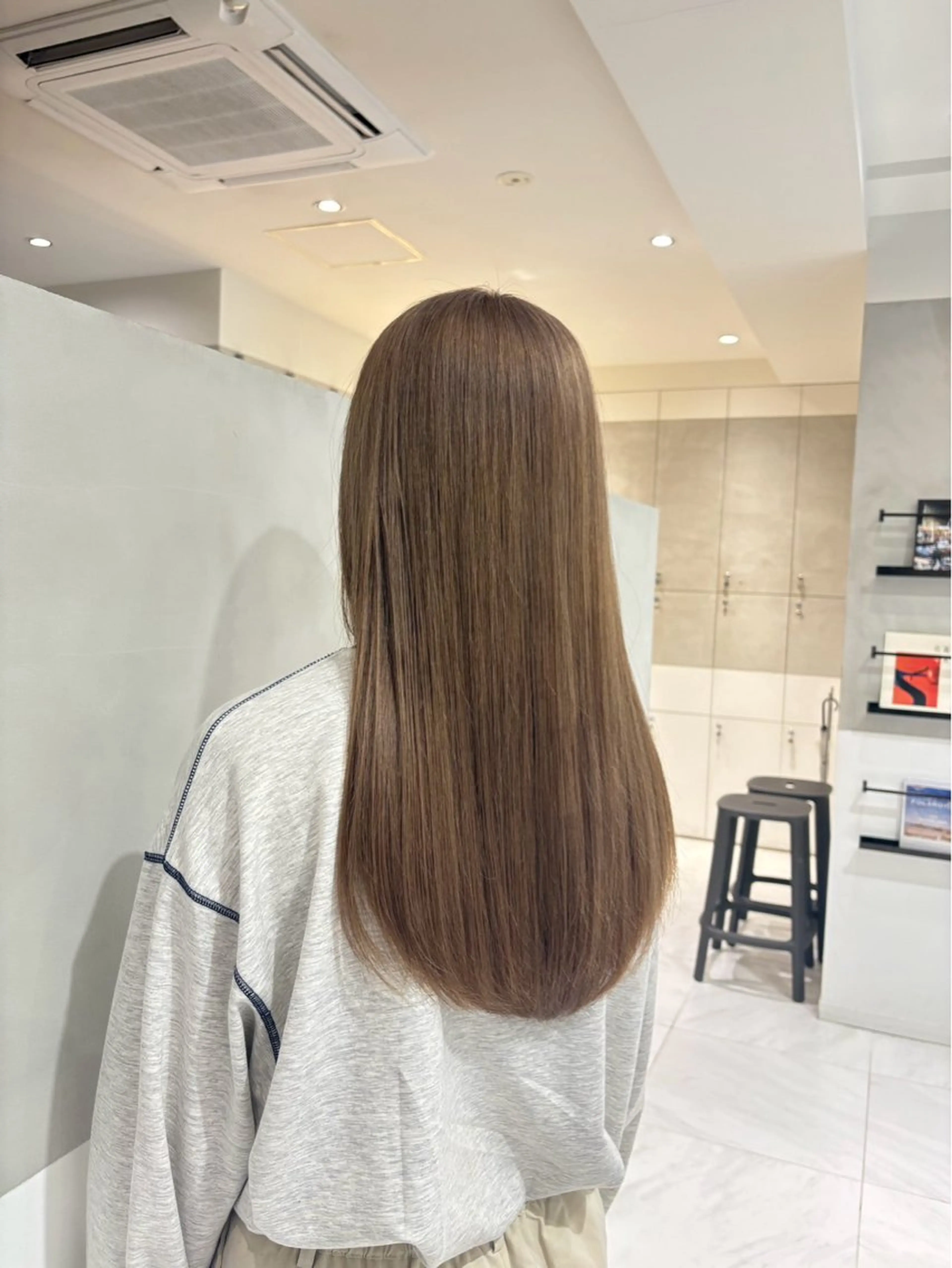 ロング カラー ベージュカラー ミルクティーベージュ ヘアカラー トリートメント ヘアセット 似合わせカットカラー 💎モエのヘアスタイル