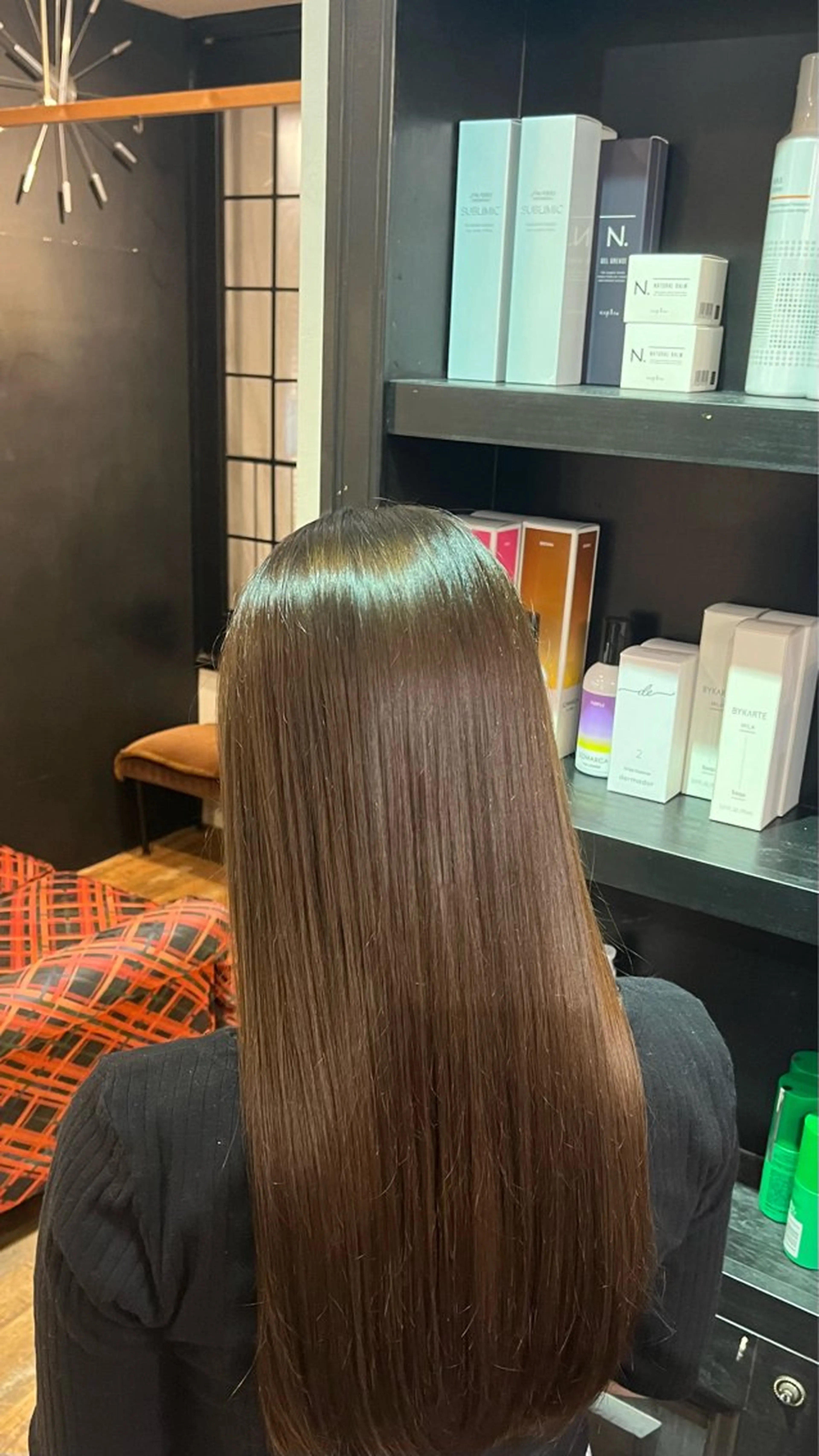 ロング カラー オガワ アヤナのヘアスタイル