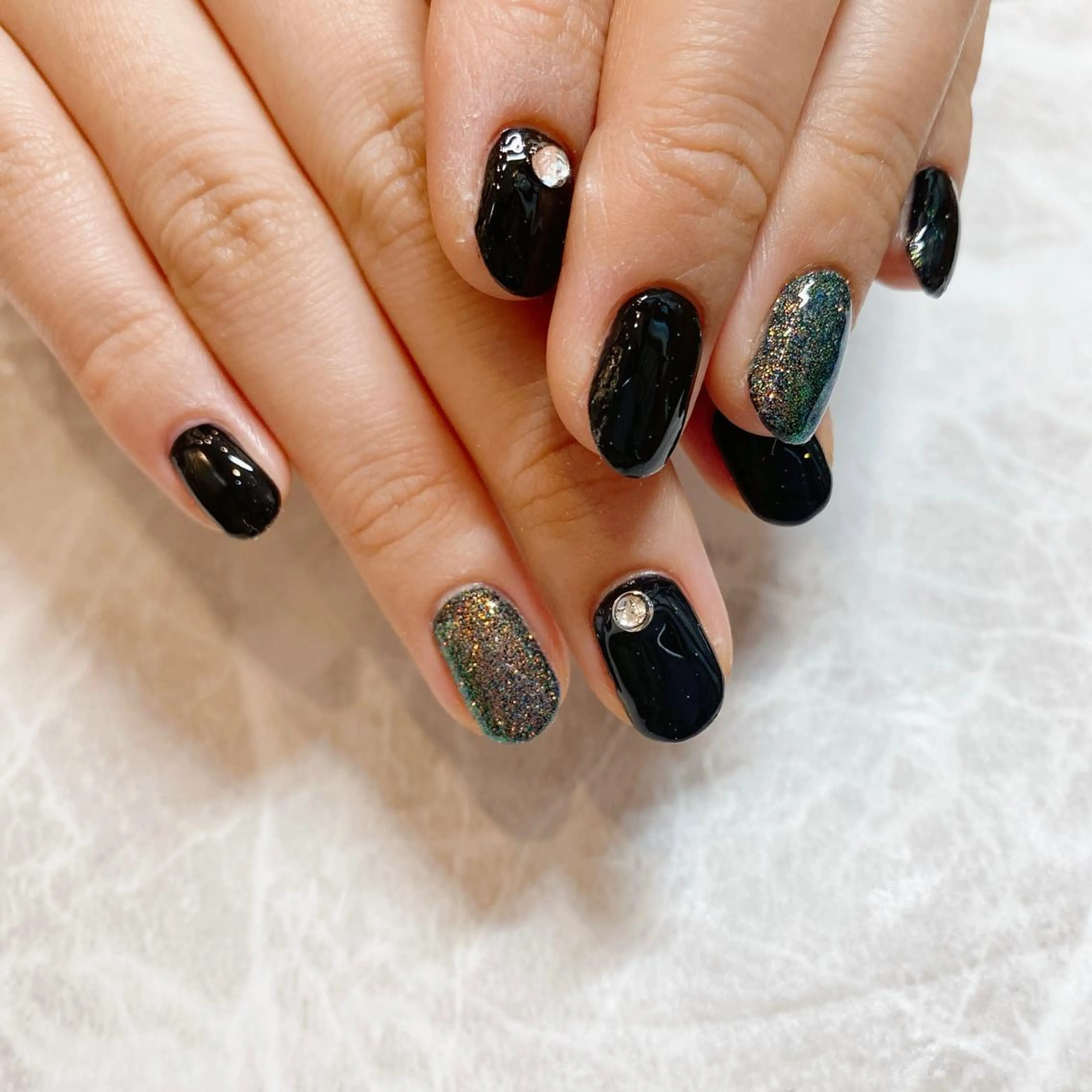 ネイル ラメ(グリッター) ストーンネイル ハンドネイル 関谷 真登佳のネイルデザイン