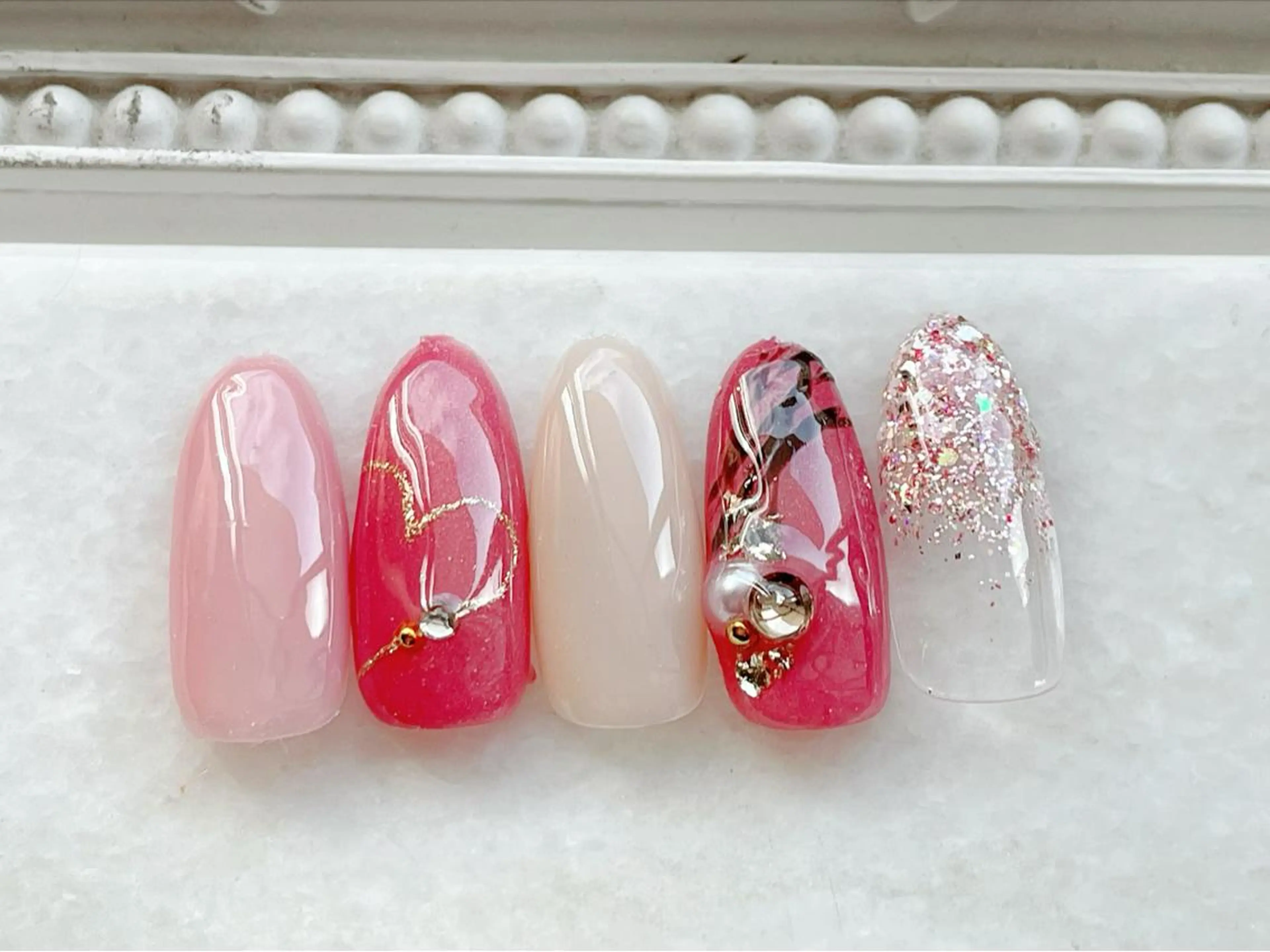 ネイル ジェルネイル ハート パラジェル バレンタイン ハンドネイル Satomi  のネイルデザイン