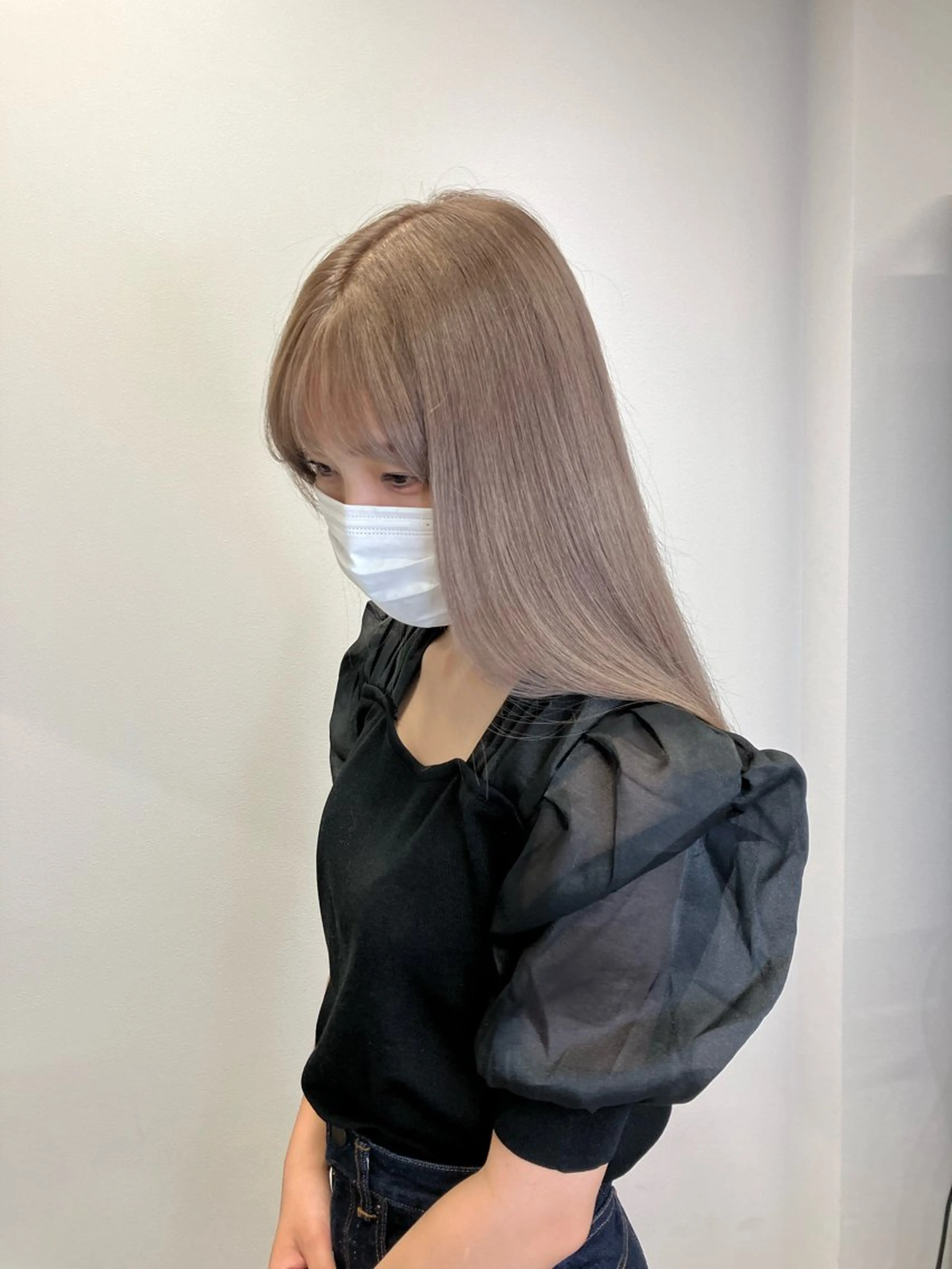 セミロング カラー グレージュ ミルクティーグレージュ 髪質改善/縮毛矯正 /美髪カラー/こてのヘアスタイル