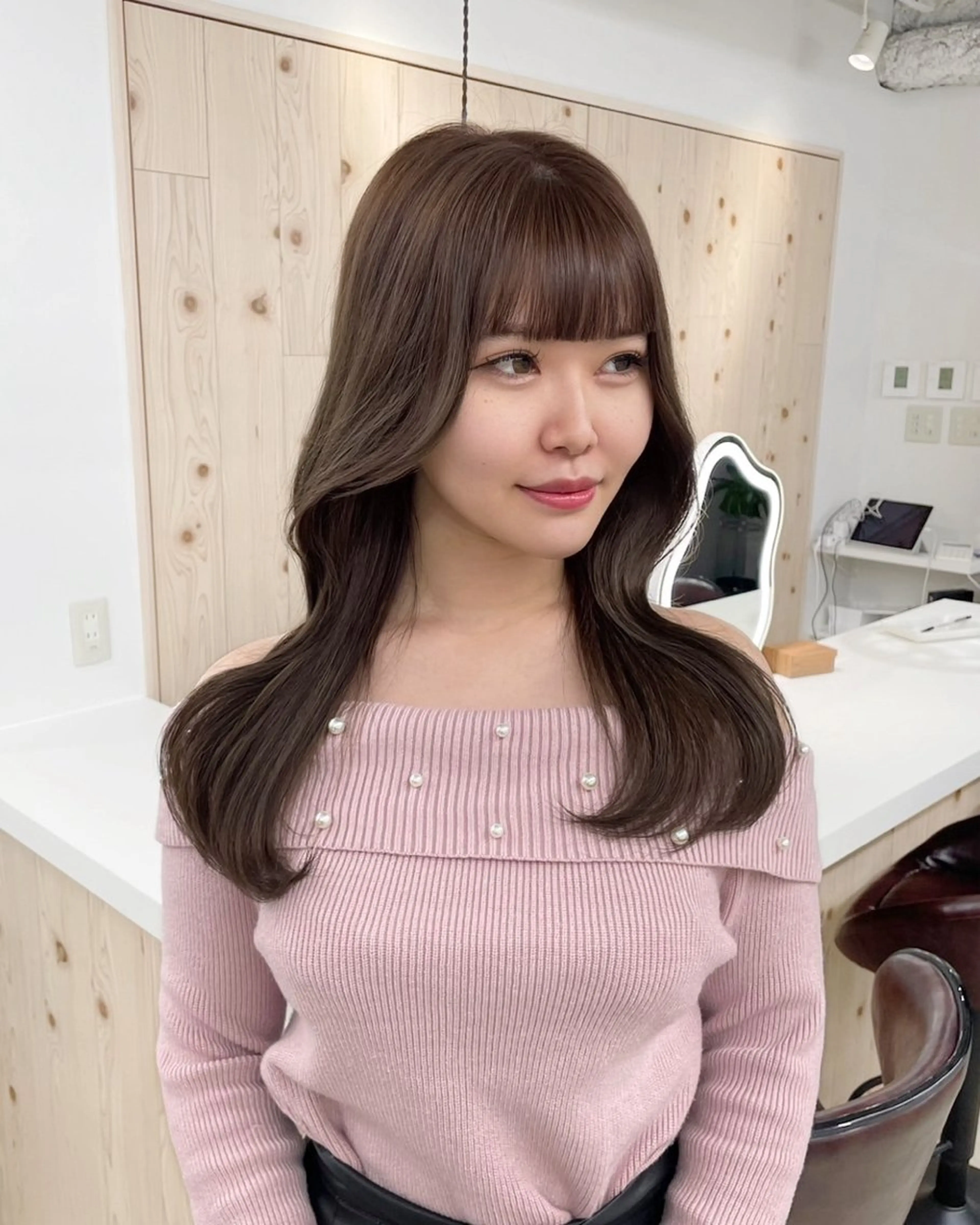 セミロング カラー ヘアカラー トリートメント 新宿/韓国ヘア/ 髪質改善ストレートのヘアスタイル