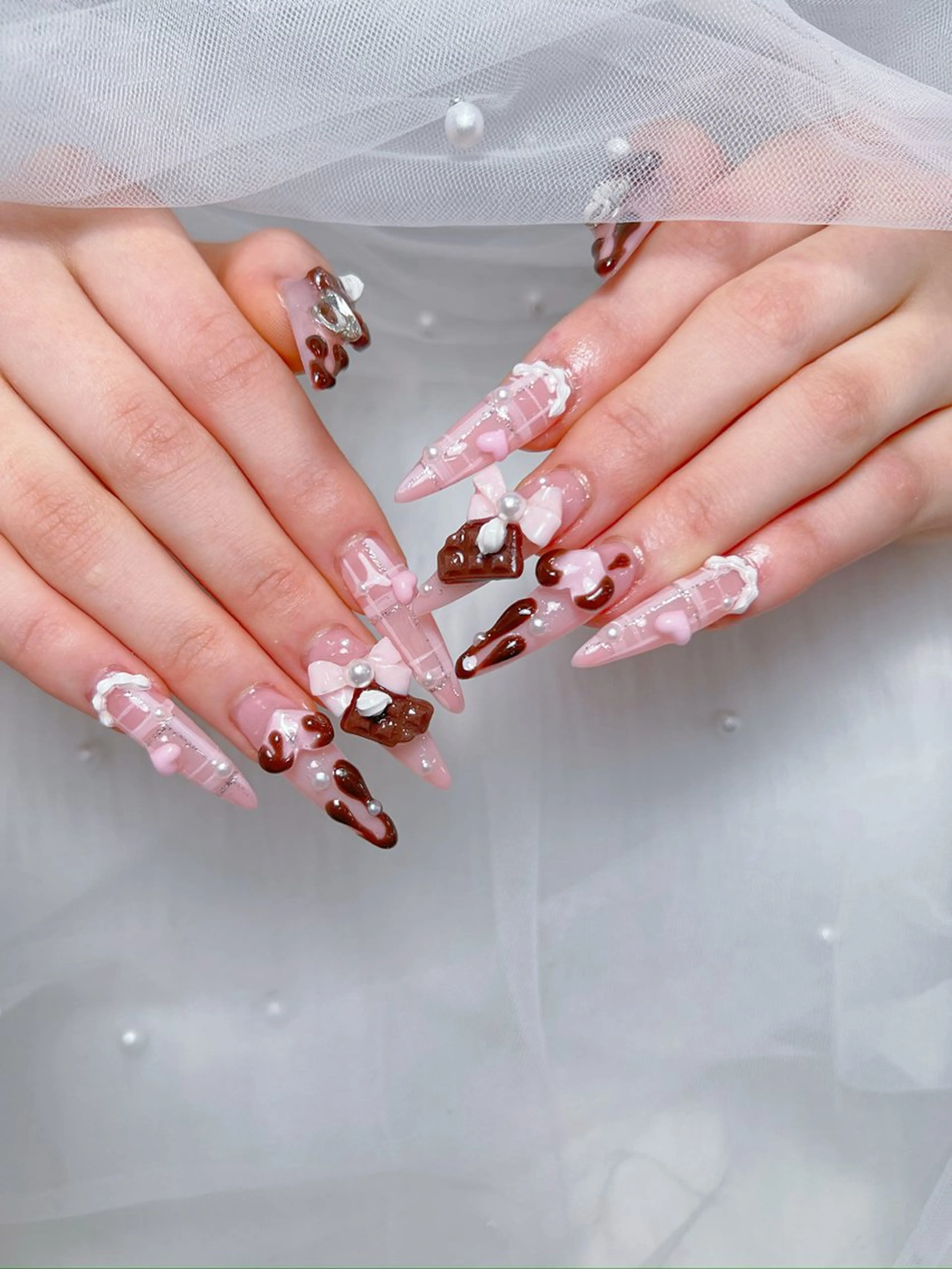 ネイル アートネイル オーロラネイル チークネイル 長さ出し フットネイル Miya_nail所属・Miya _nailのネイルデザイン