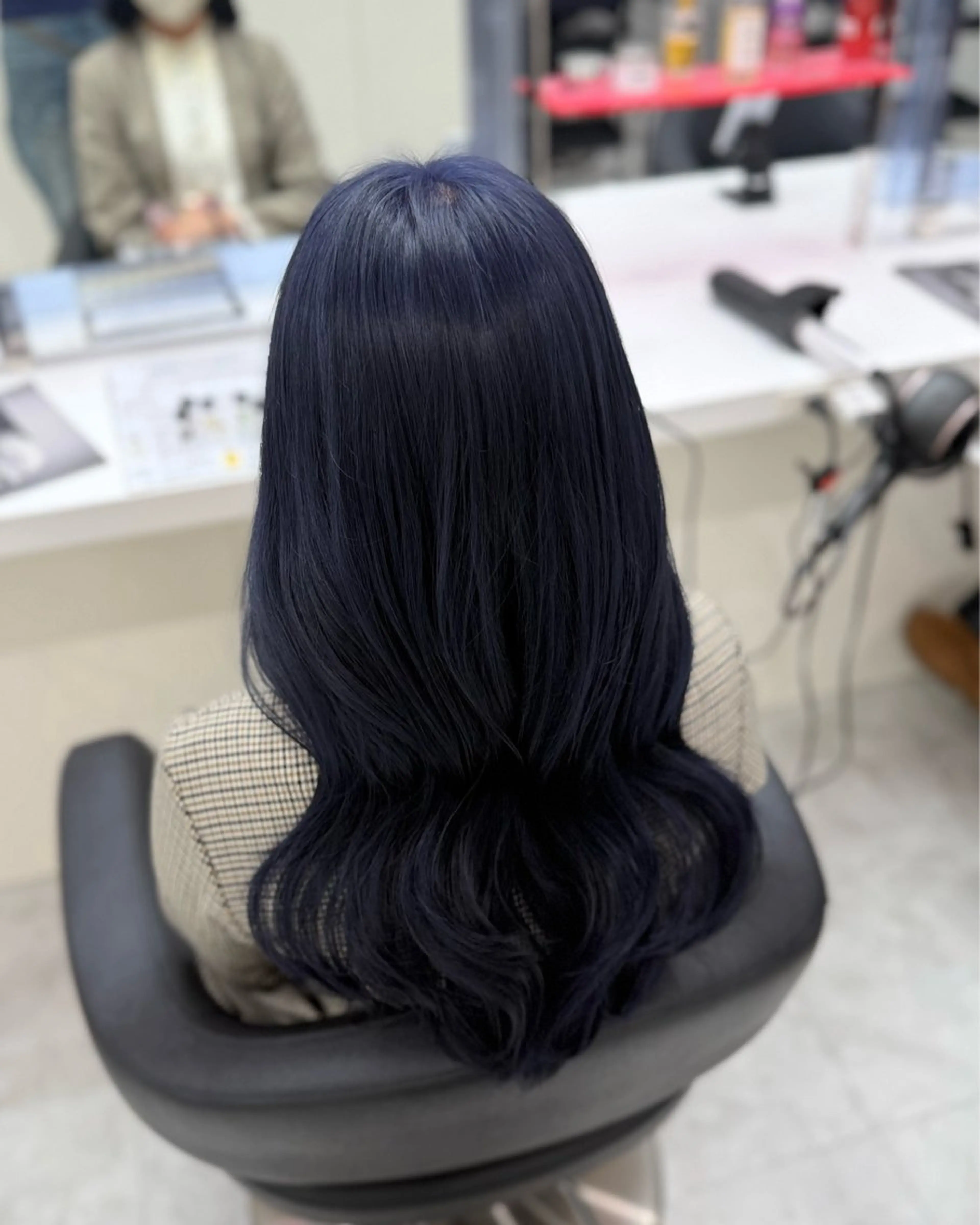 ロング カラー ヘアカラー トリートメント 韓国風暗髪🐈‍⬛ KOUMI🪽のヘアスタイル