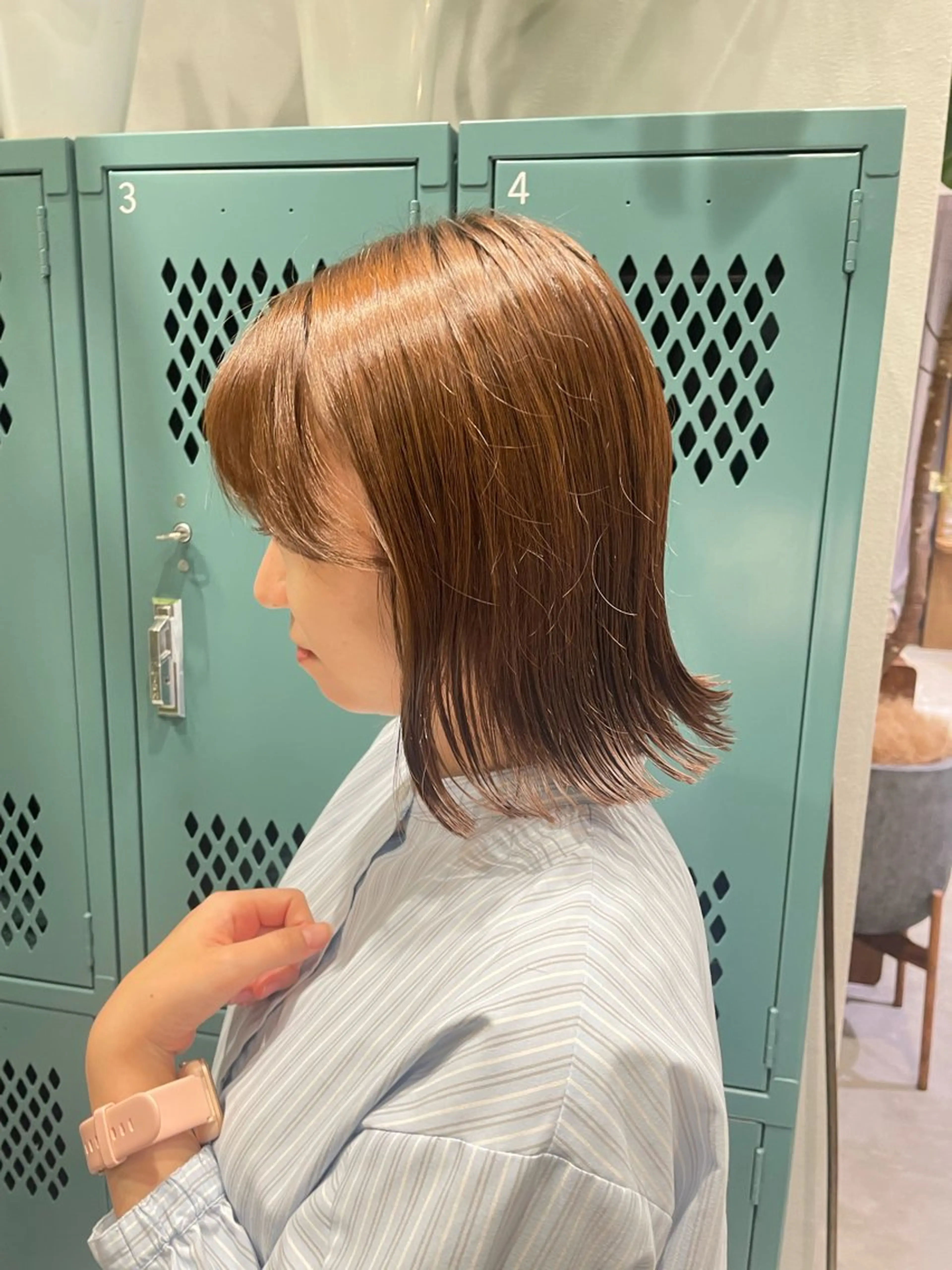ミディアム ボブ あきば まゆのヘアスタイル