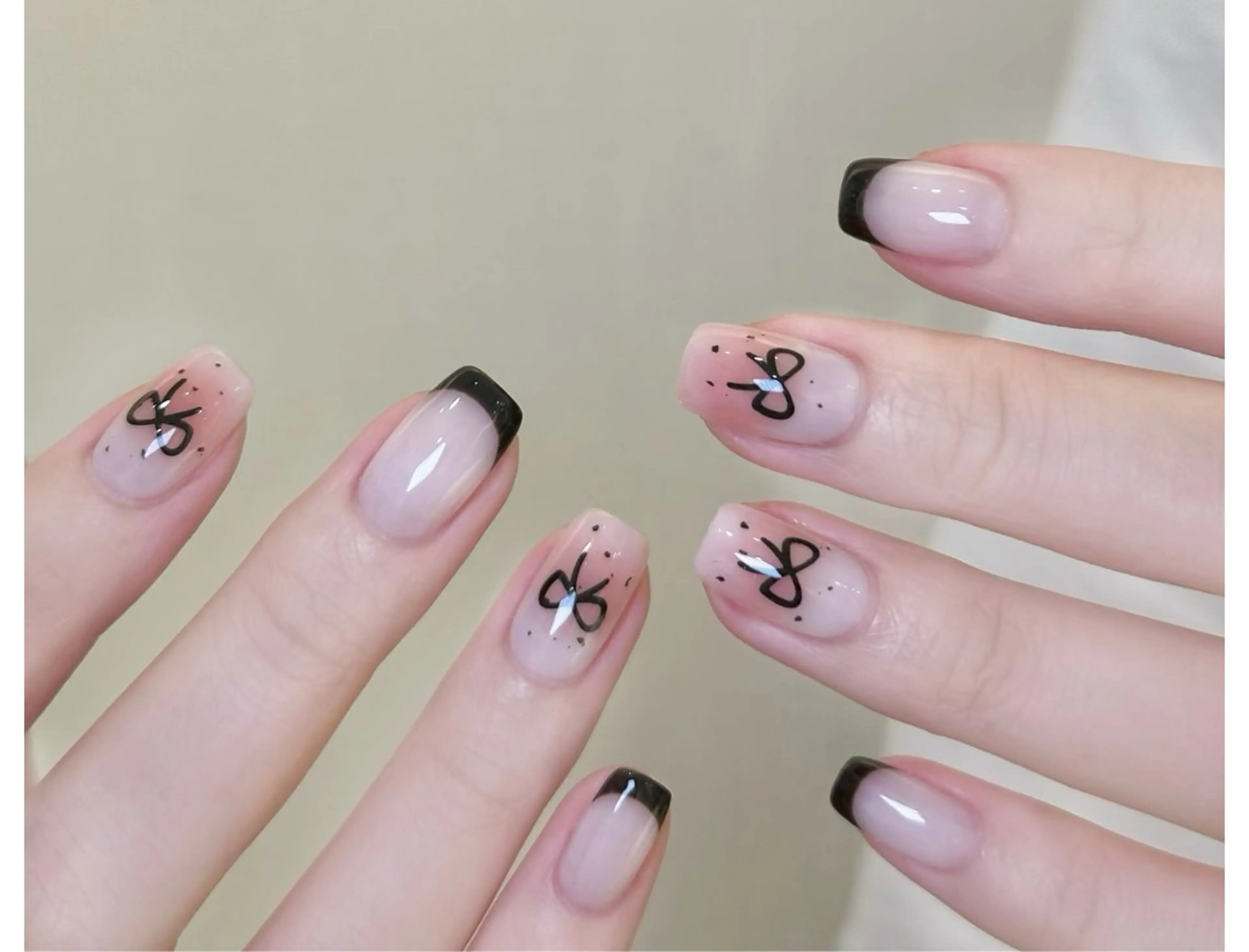 ネイル シンプルネイル 🎀🎀YooLi Nail Salonのネイルデザイン