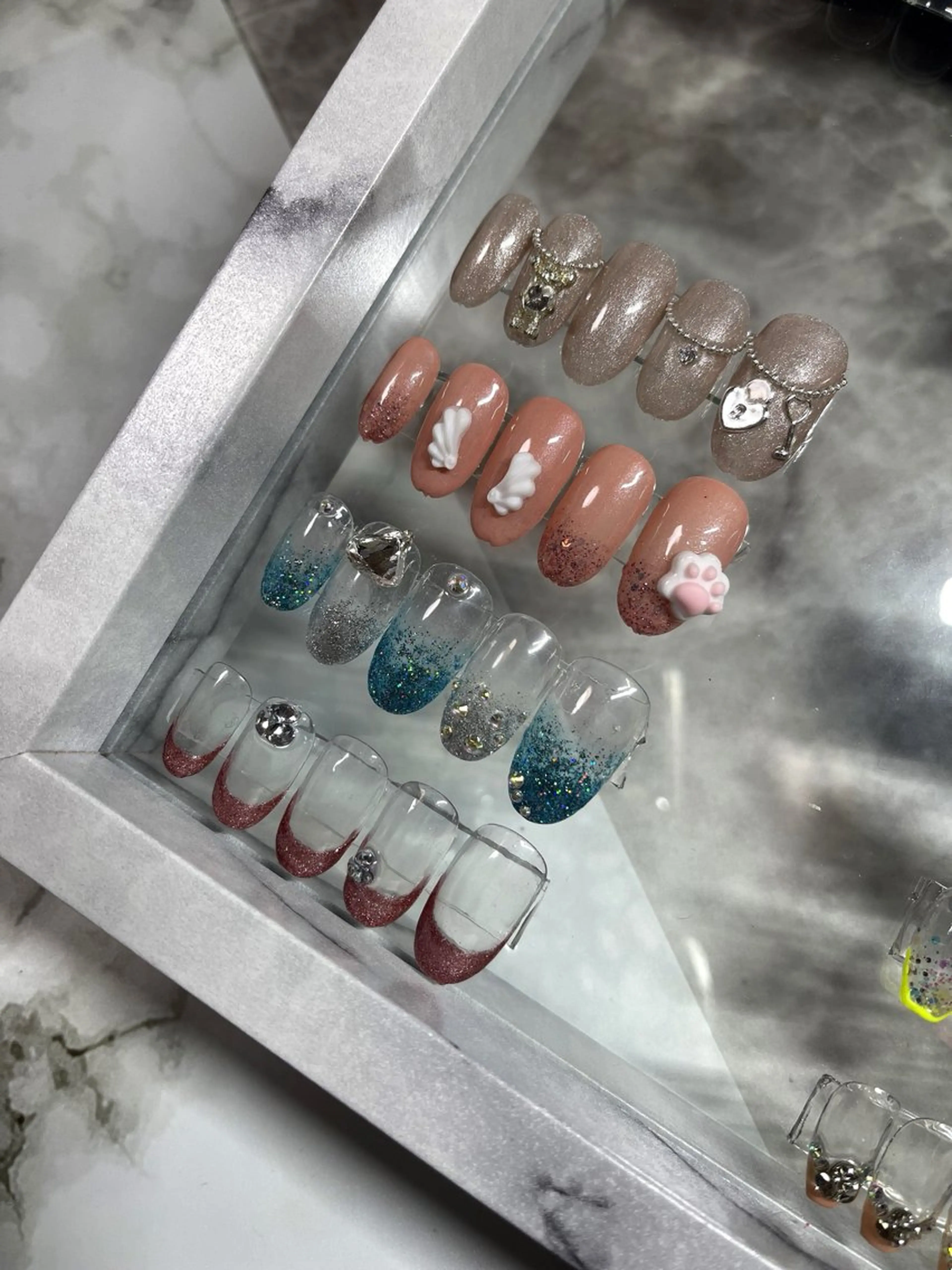 ネイル キラキラネイル ラメ(グリッター) ラメグラデーション ピンク シンプルネイル R@nail🫧町田 🫧らんのネイルデザイン