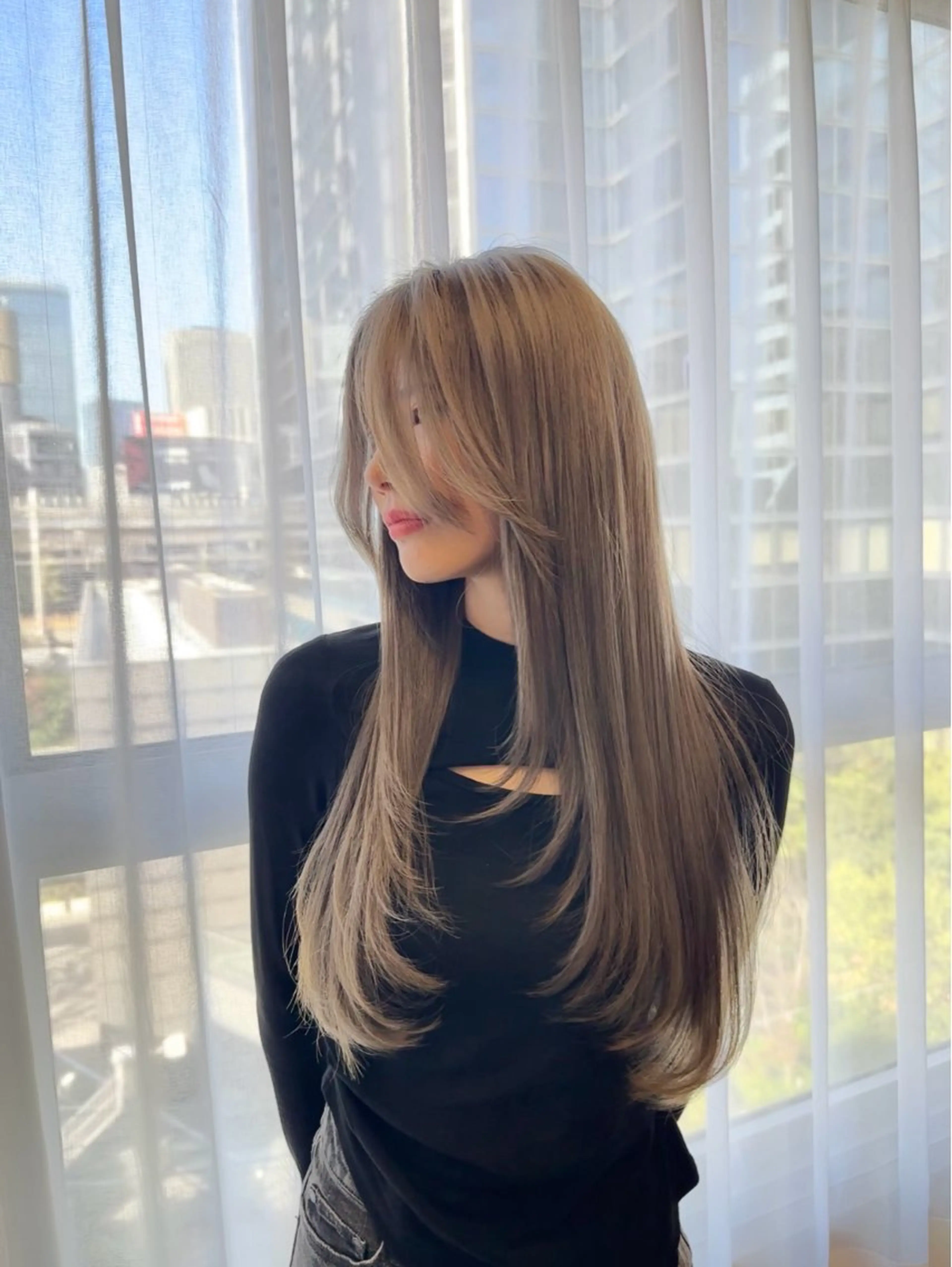 ロング レイヤーカット 寺下 璃桜のヘアスタイル