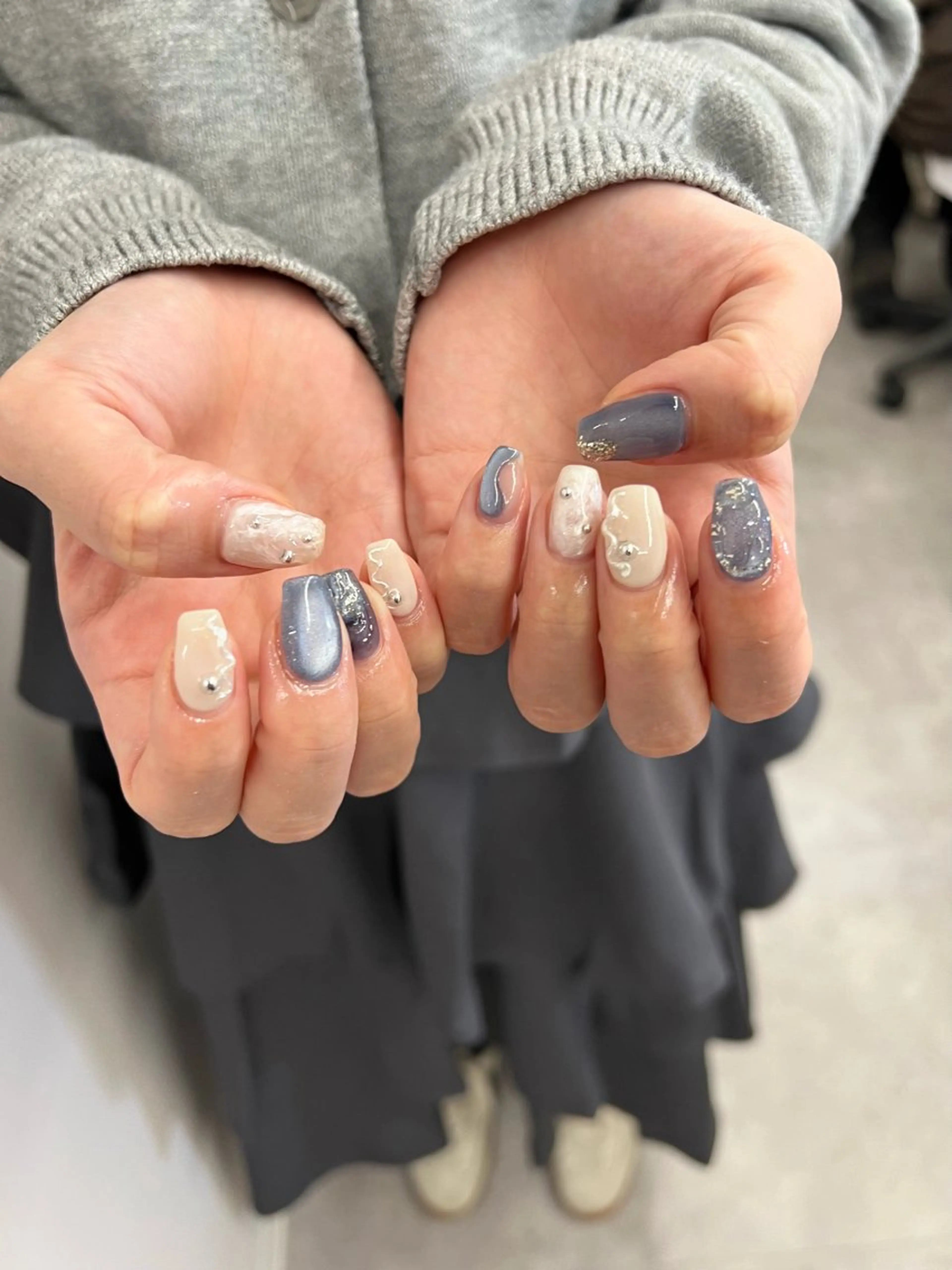ネイル ブルー フレンチネイル ジェルネイル マグネットネイル ニュアンスネイル ハンドネイル ハンドケア Bana_ Nailのネイルデザイン