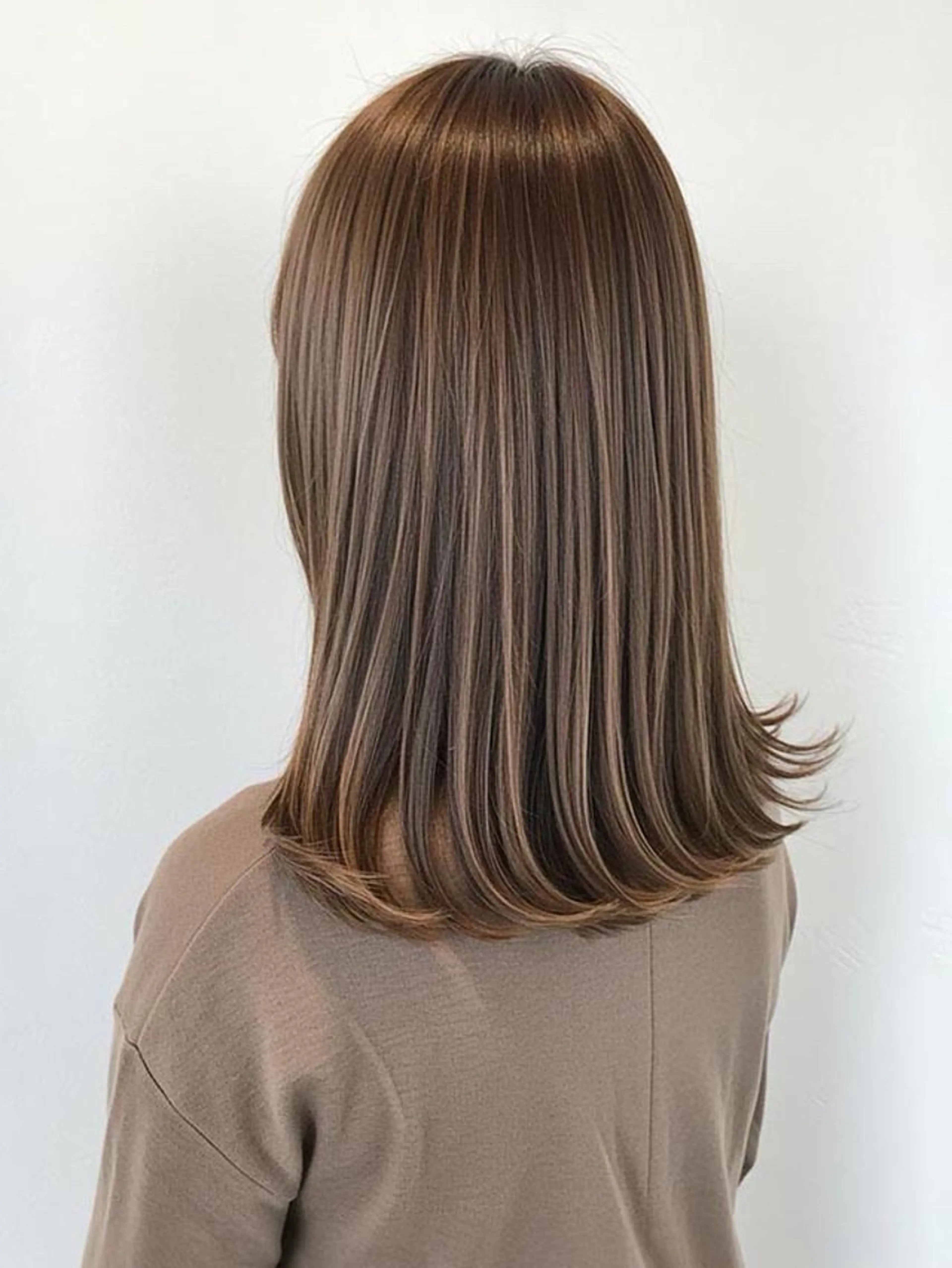 ロング 赤み消しオリーブ特化 柔らか縮毛矯正🌷辻のヘアスタイル