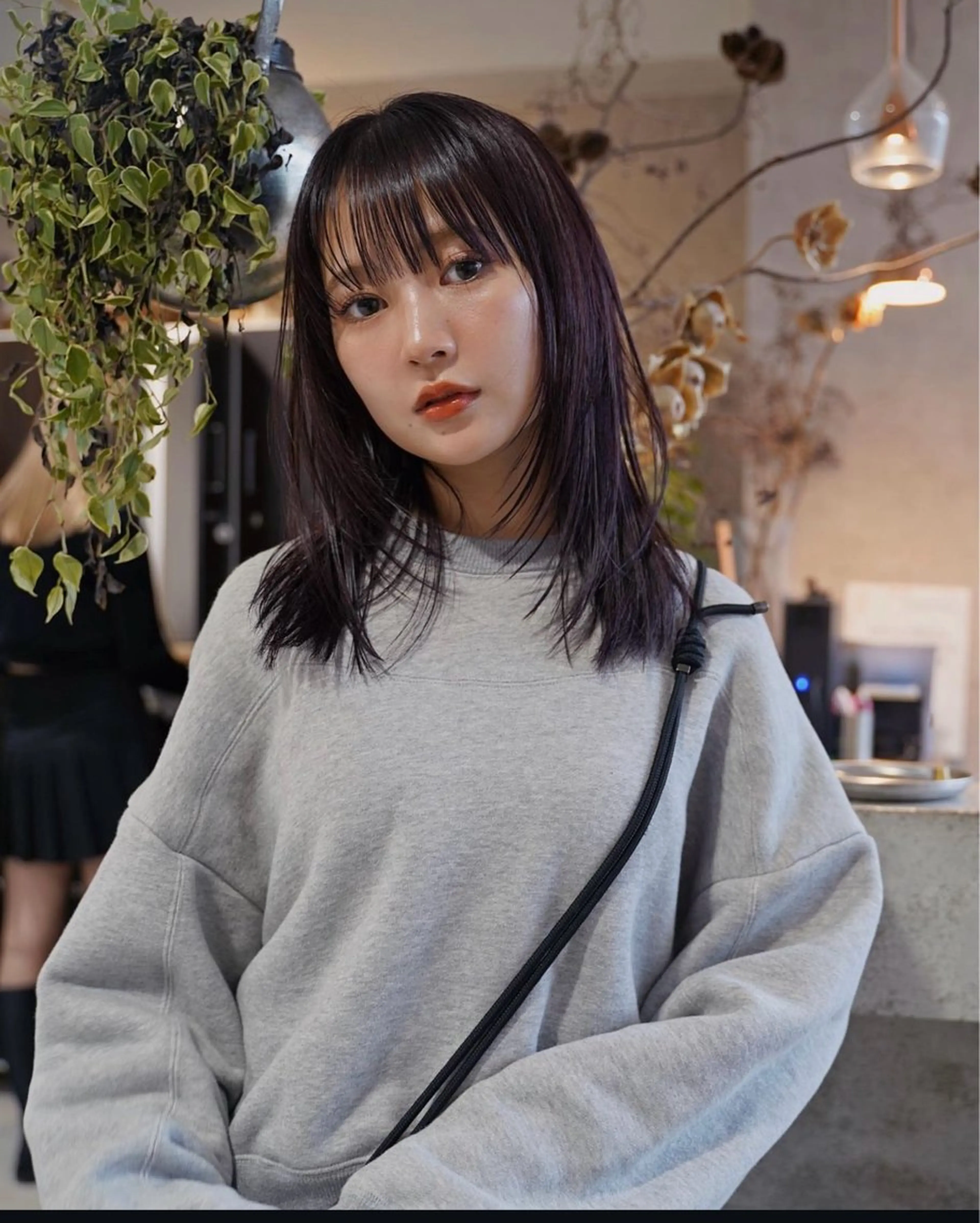 ミディアム 黒染め落とし ムラ修正　ハイトーンのヘアスタイル