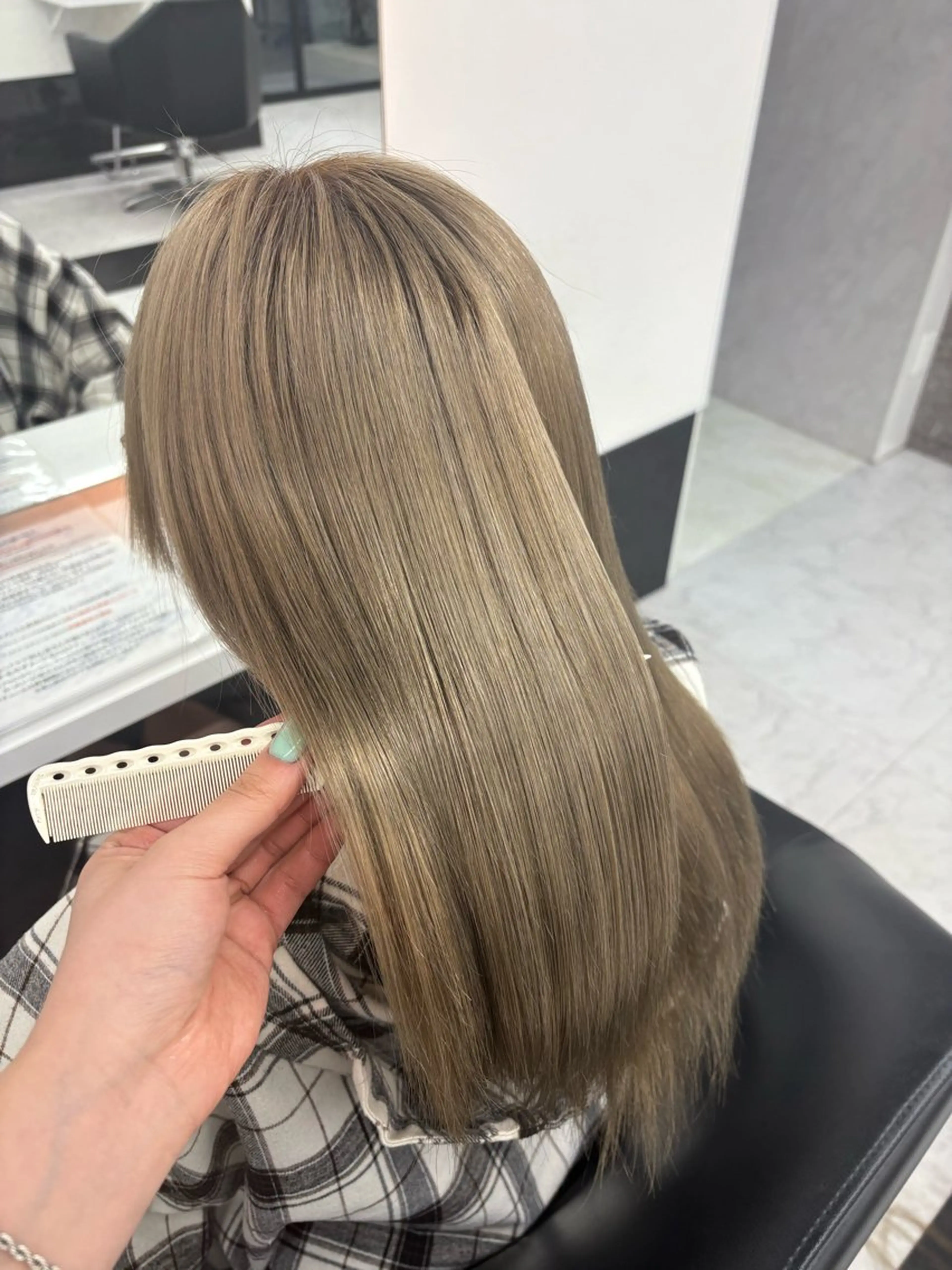 セミロング カット ヘアカラー 【ALEAP】 coconaのヘアスタイル