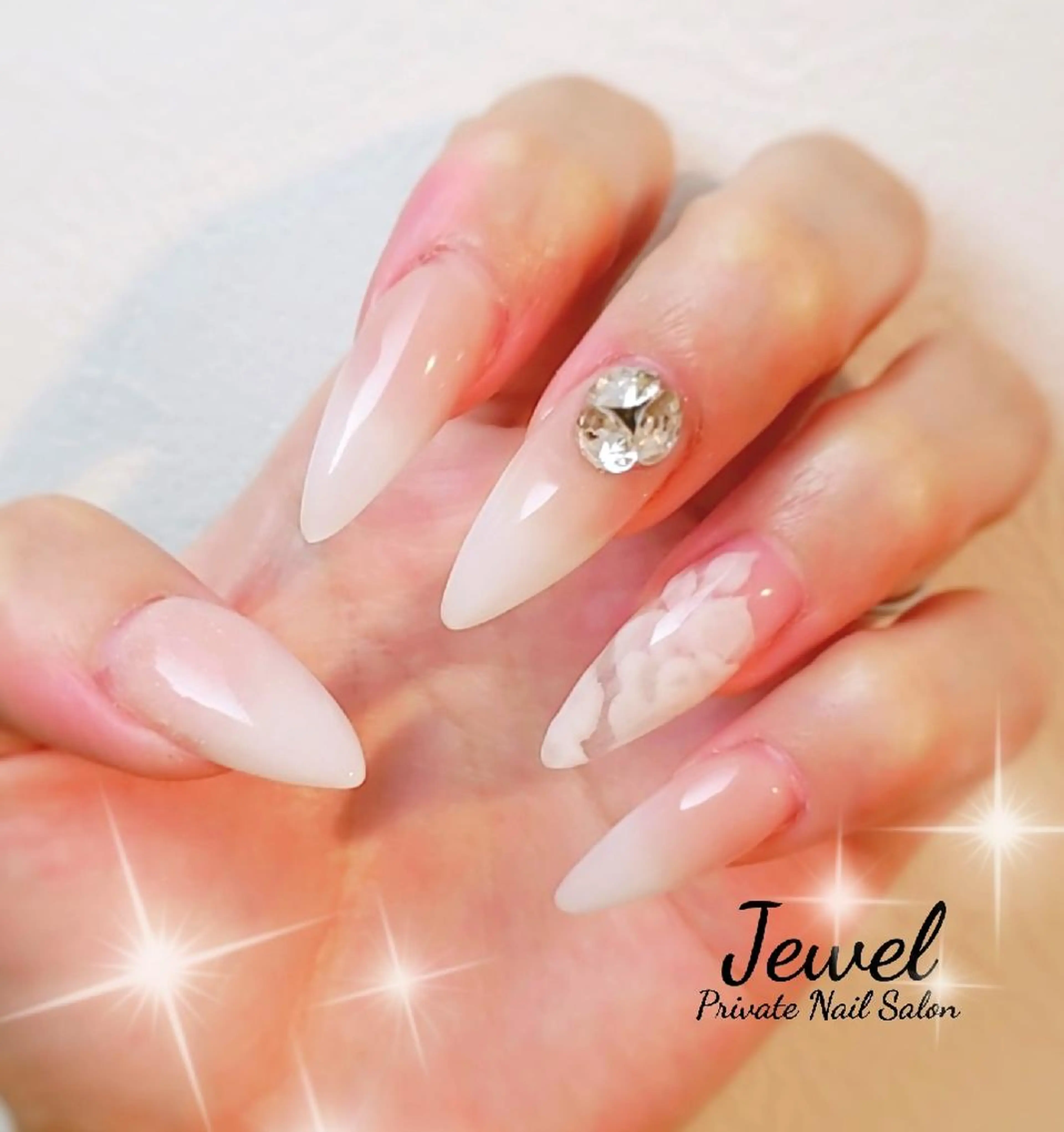 ネイル ハンドネイル ＪＥＷＥＬ ＮＡＩＬのネイルデザイン