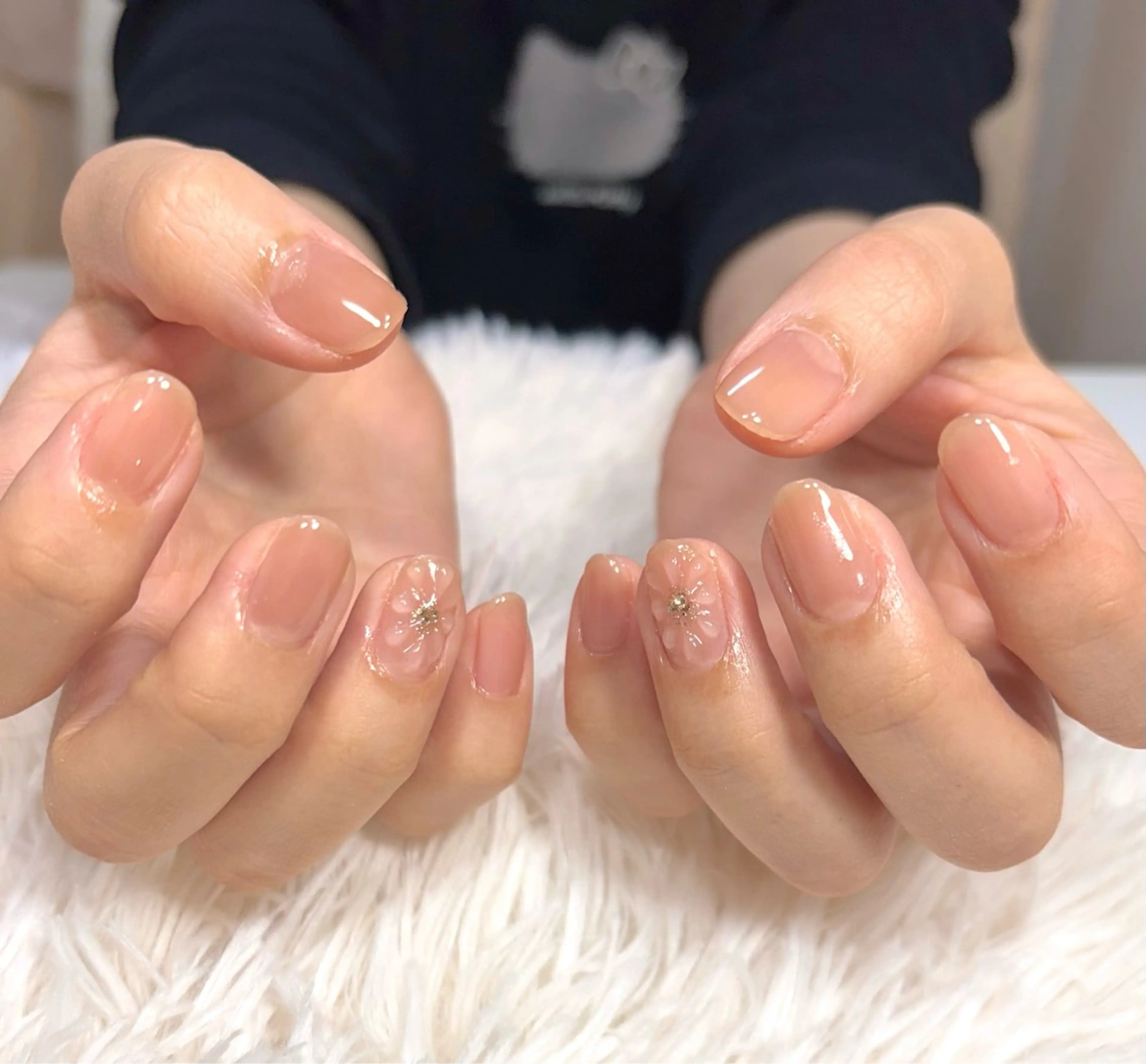 ネイル フラワーネイル オフィスネイル ワンカラーネイル シンプルネイル 春ネイル ハンドネイル LUANA n'sのネイルデザイン