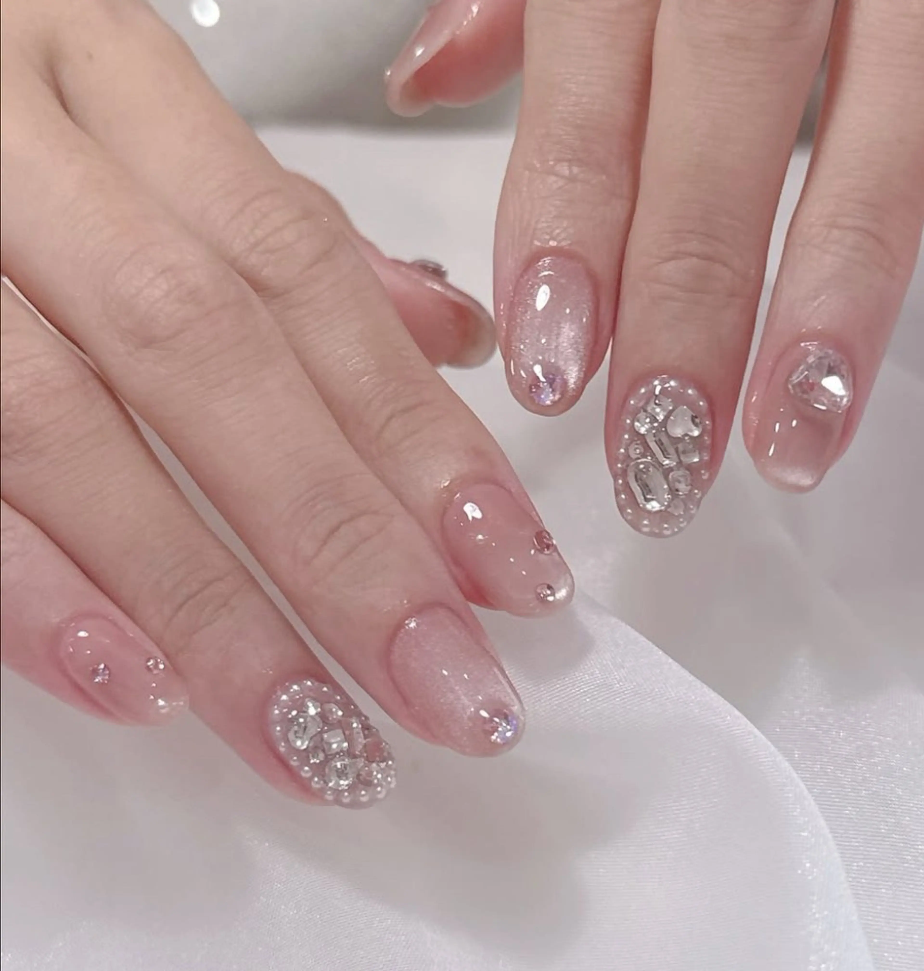 ネイル アートネイル フレンチネイル ジェルネイル キラキラネイル ニュアンスネイル ハンドネイル Ryu Nail NekoChanのネイルデザイン