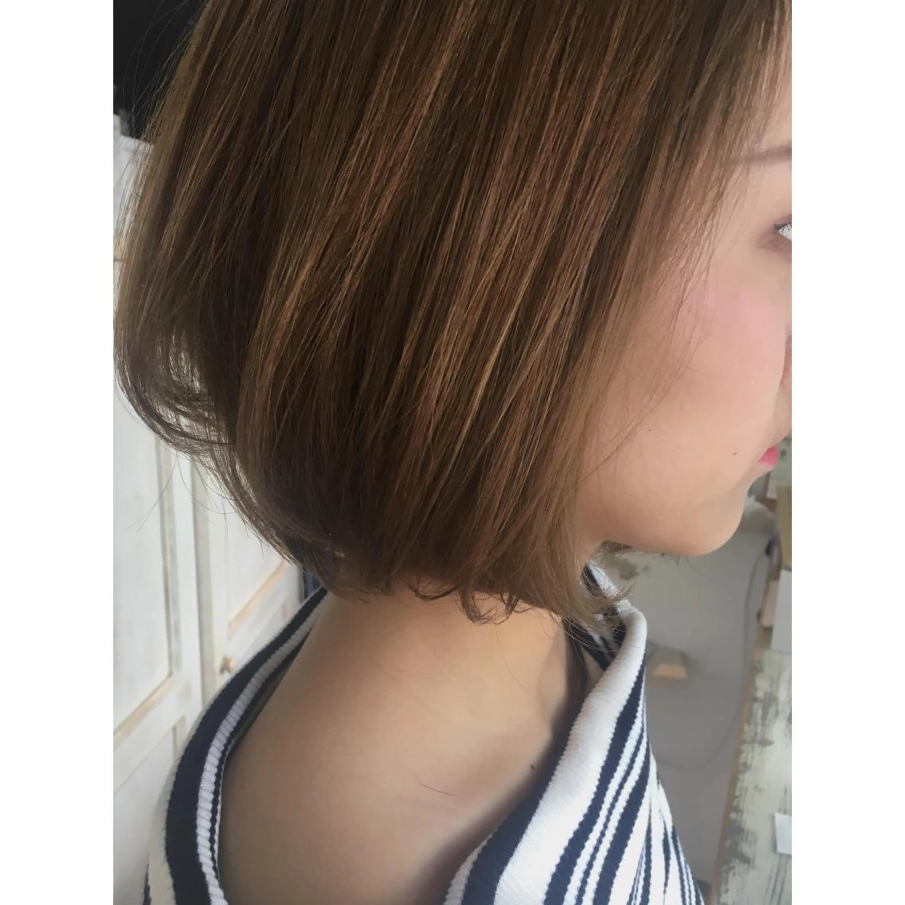 ミディアム カラー ブリーチ fio マナミのヘアスタイル