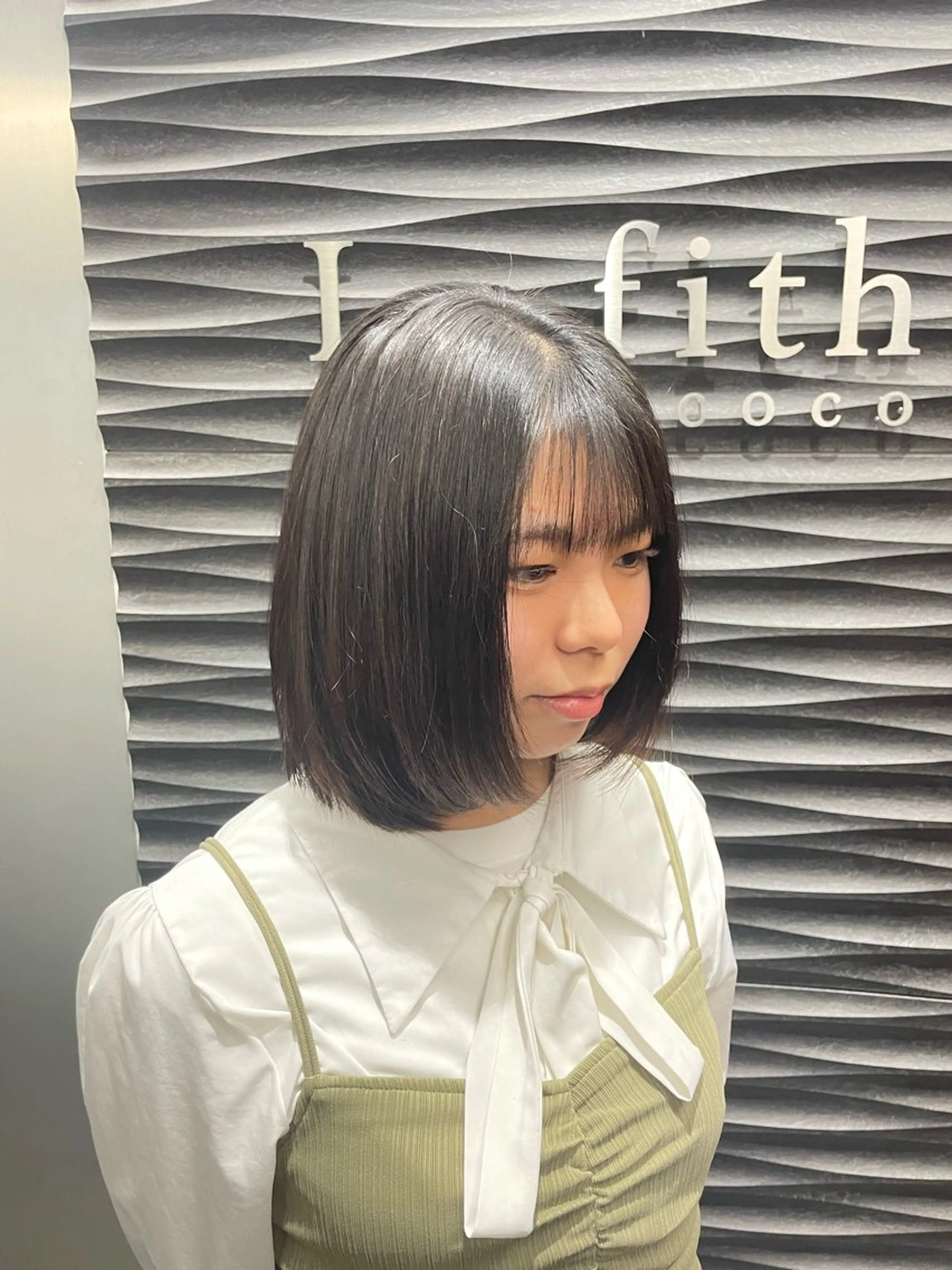 ショート ボブレイヤー ボブ レイヤーカット カラーブリーチ特化 石原勇希のヘアスタイル