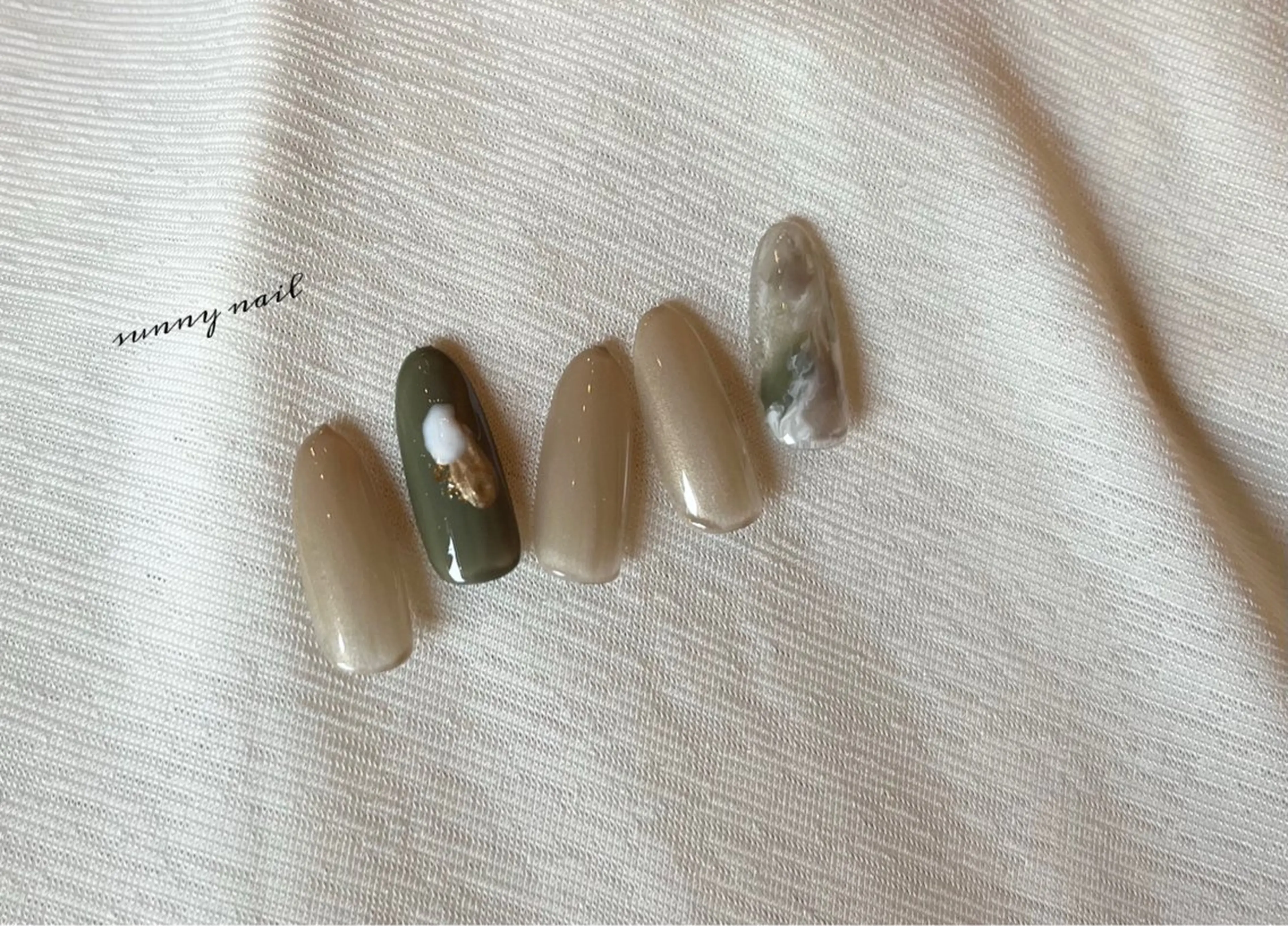 ネイル ジェルネイル ゴールド 大理石ネイル(マーブル) ニュアンスネイル パラジェル sunny nailのネイルデザイン