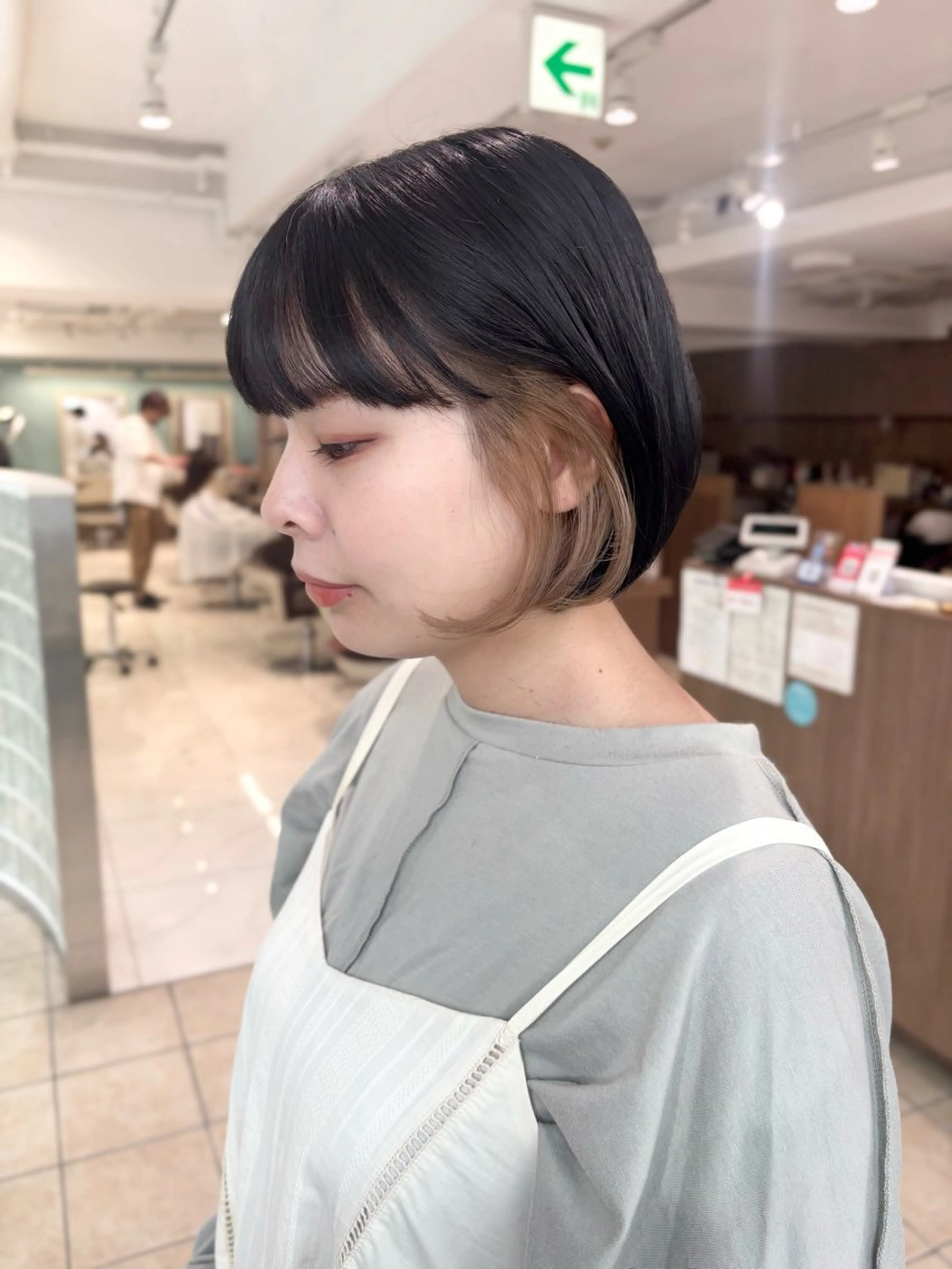 ショート カラー ベージュカラー イヤリングカラー ヘアカラー 西山梨々【5/1〜 復帰致します🌼】のヘアスタイル