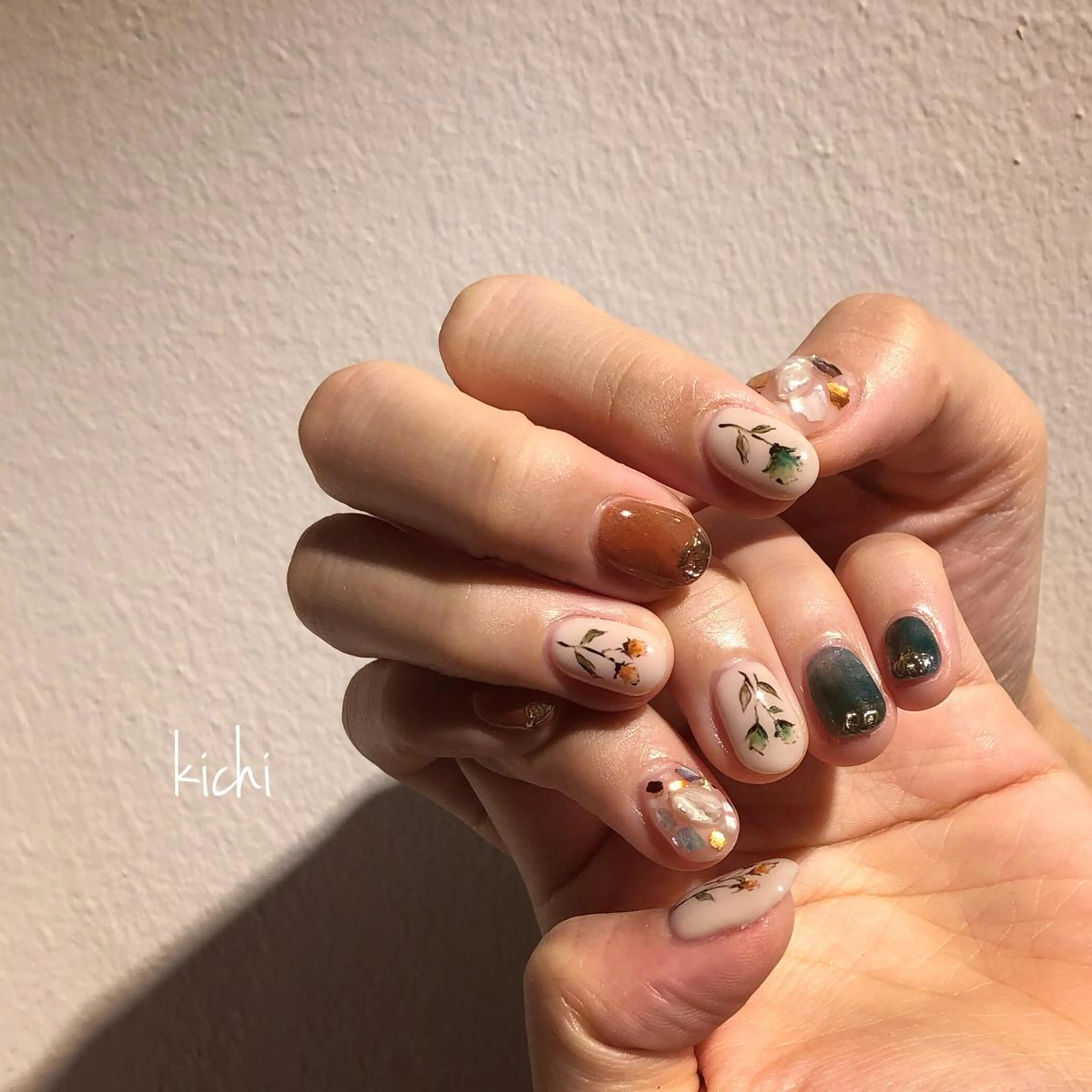 ネイル kichi･: *のネイルデザイン