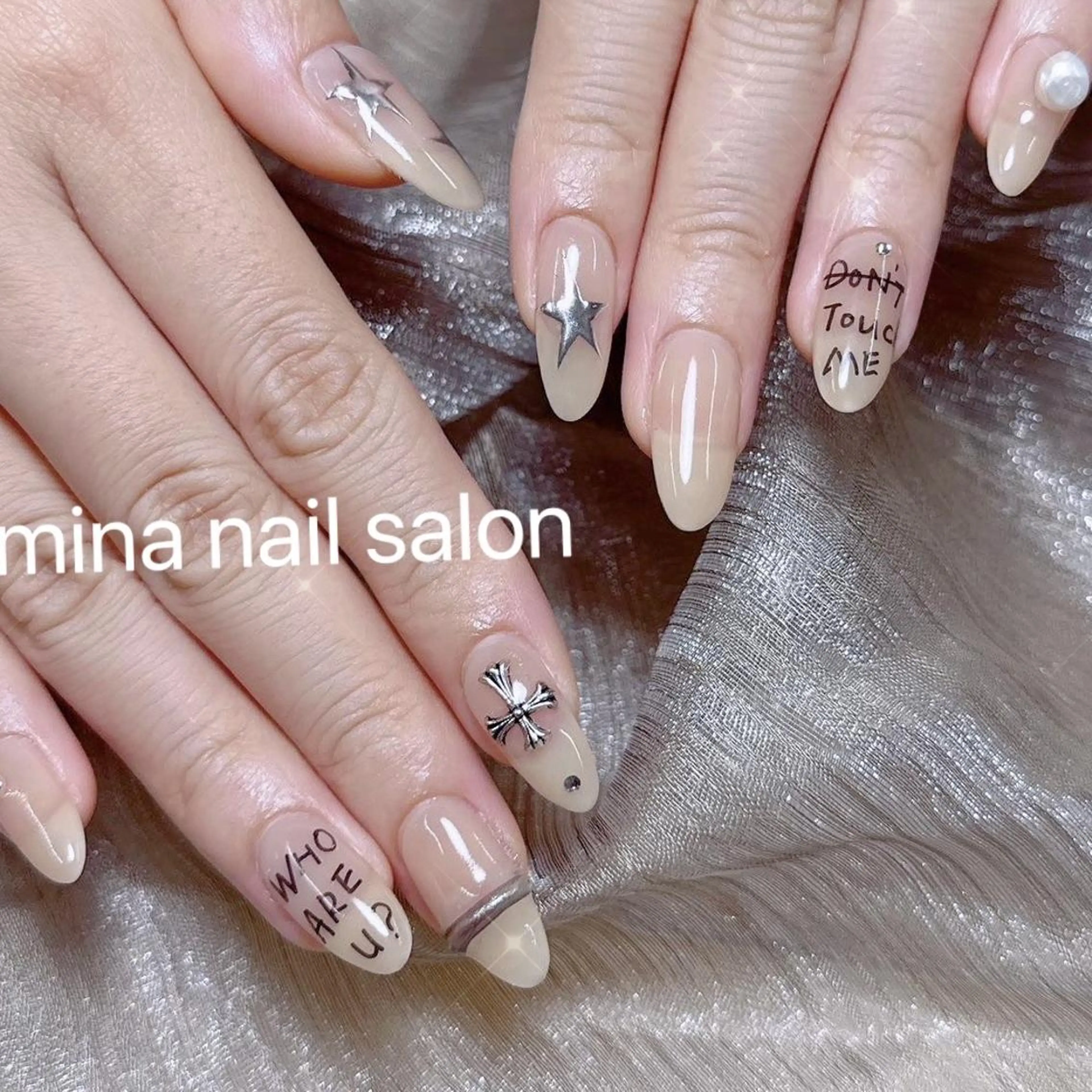 ネイル queens nailsalonのネイルデザイン