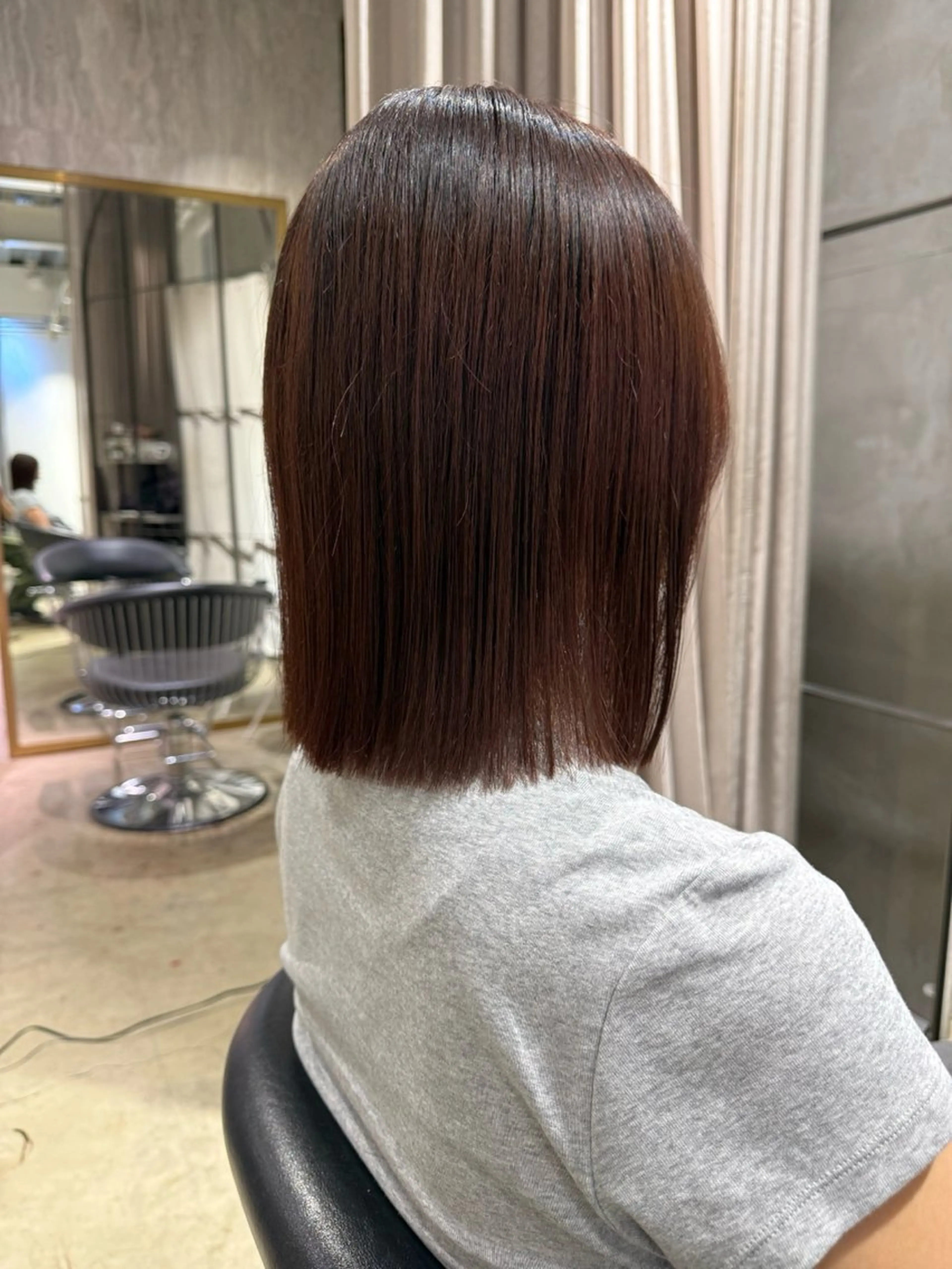 ミディアム カラー ボブ 須藤　優真 切りっぱなしボブのヘアスタイル