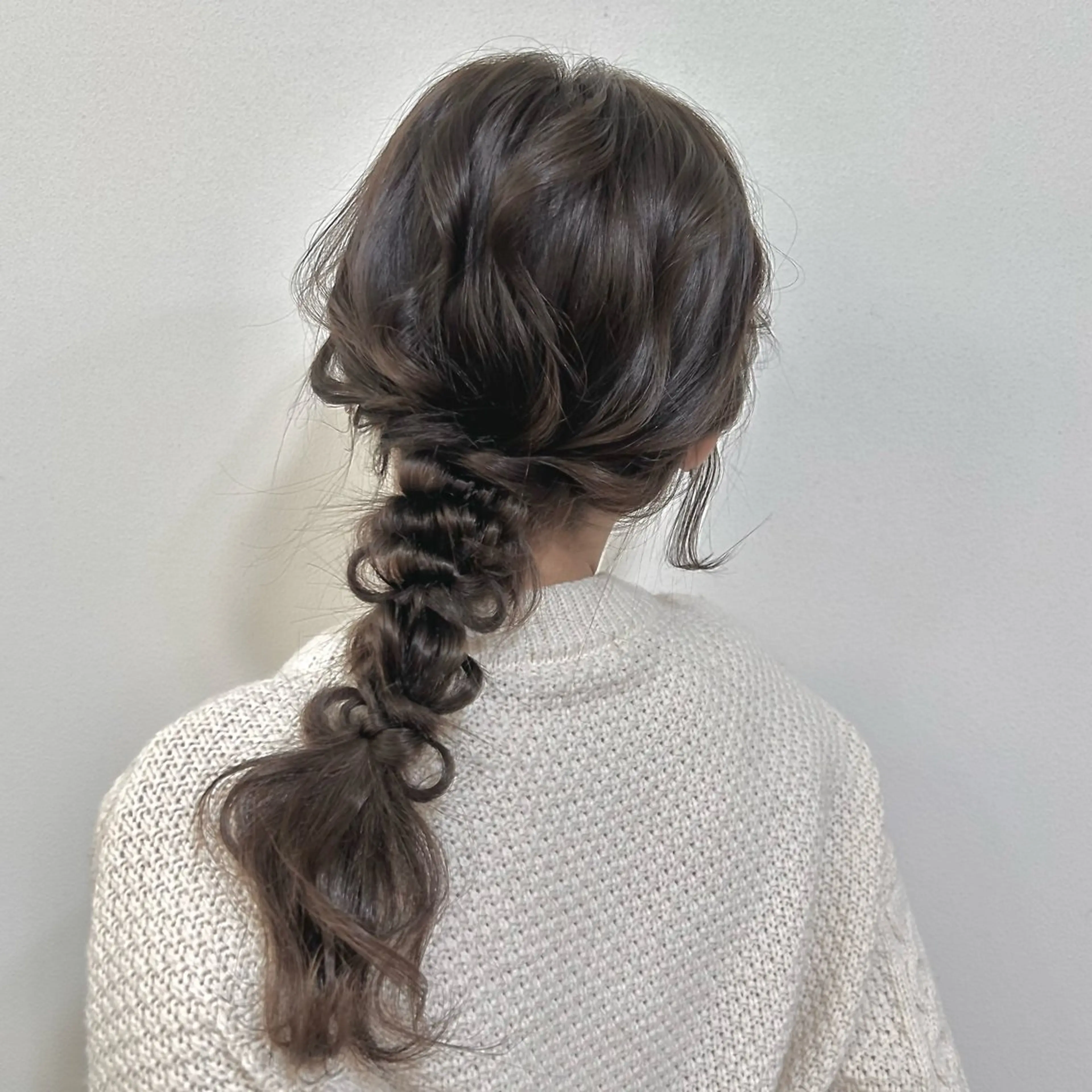 ロング ヘアアレンジ ボブ くびれヘア 顔周りカット 髪質改善 韓国風ヘア ヘアセット ブリーチなしベージュ /ヘアセット/ミユのヘアスタイル