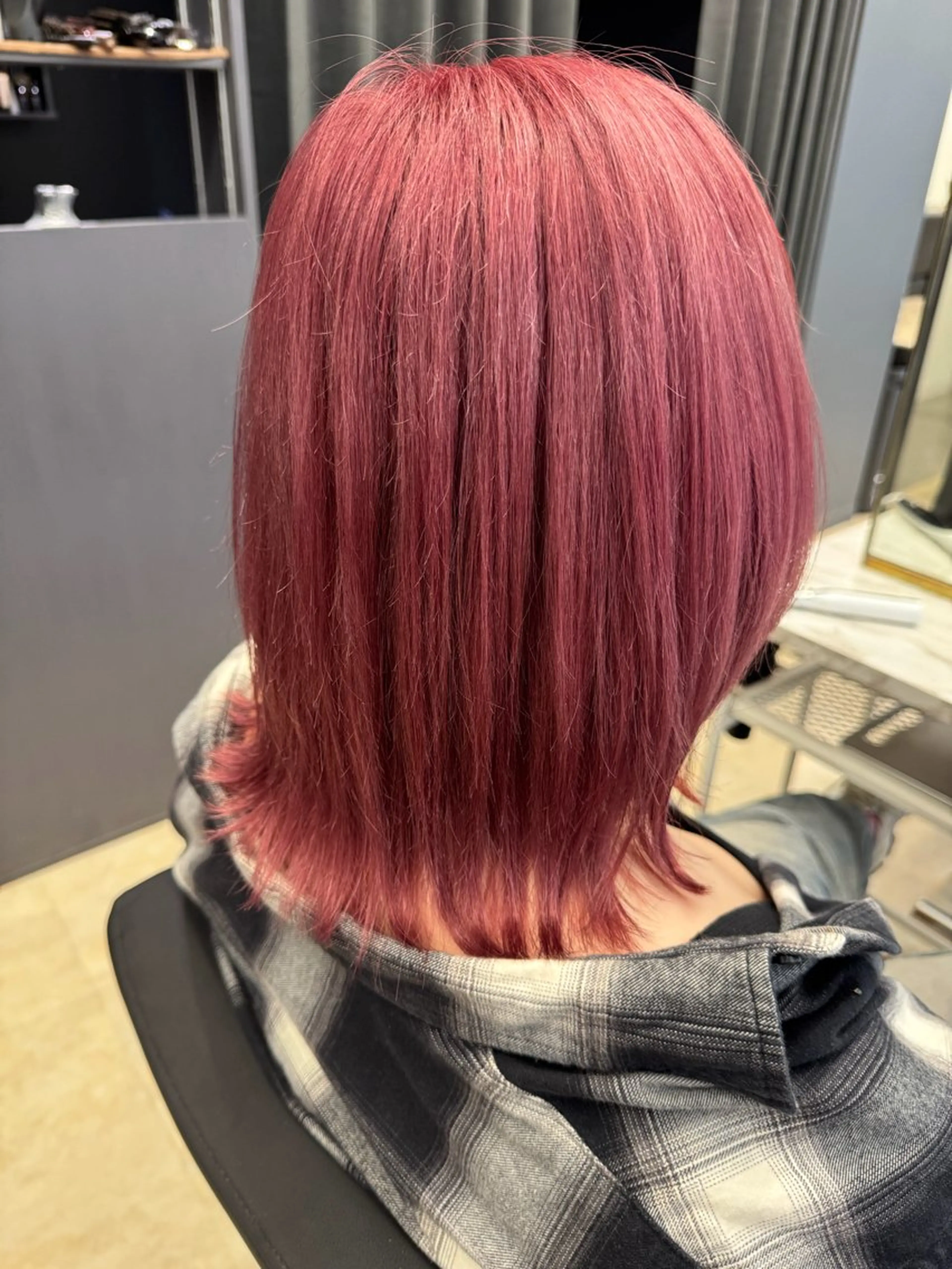 ミディアム カット ヘアカラー トリートメント 日置 大智のヘアスタイル