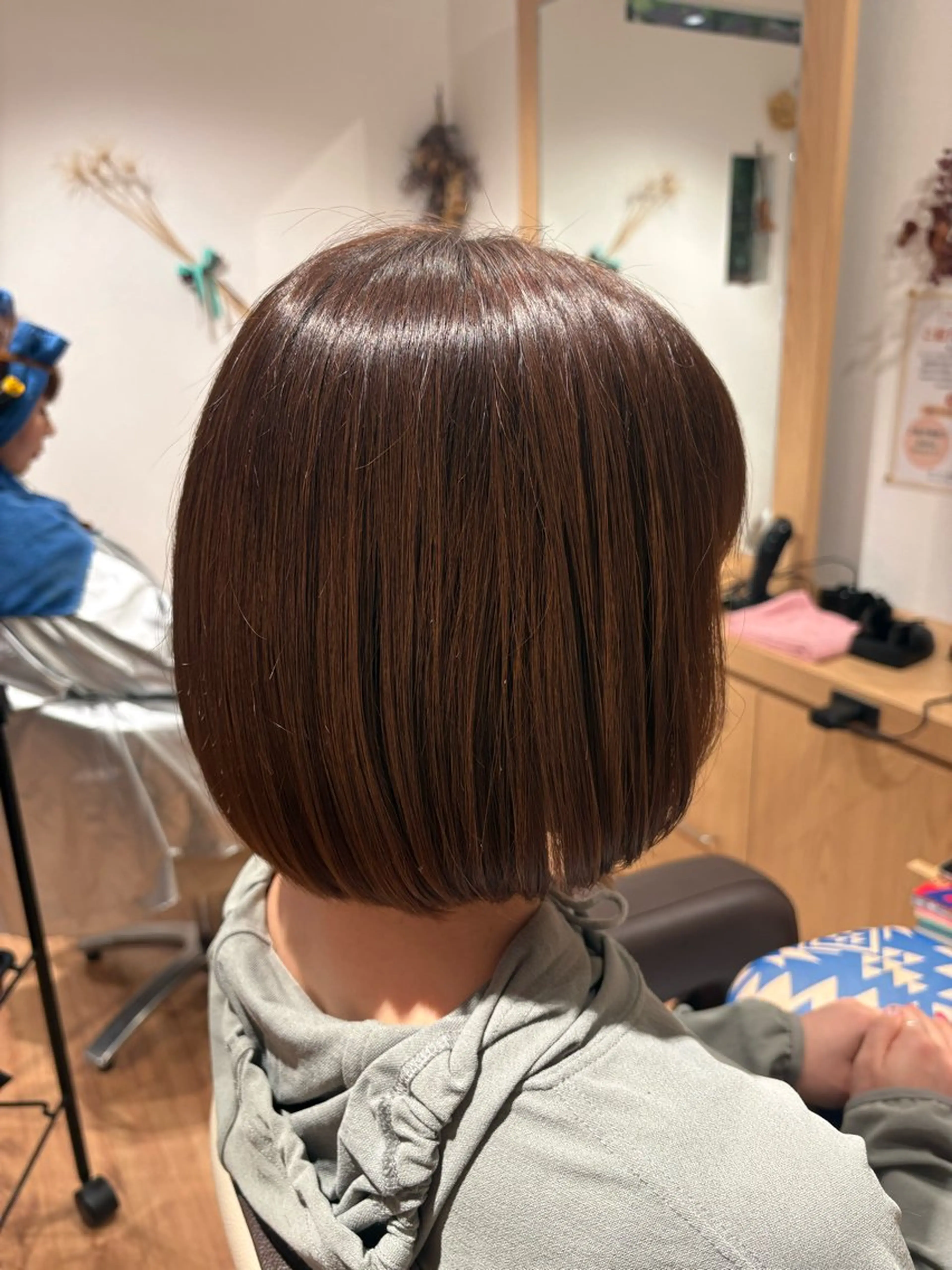 ショート 顔周りカット 髪質改善 縮毛矯正 縮毛矯正 ヘアーアンベリール ことねのヘアスタイル