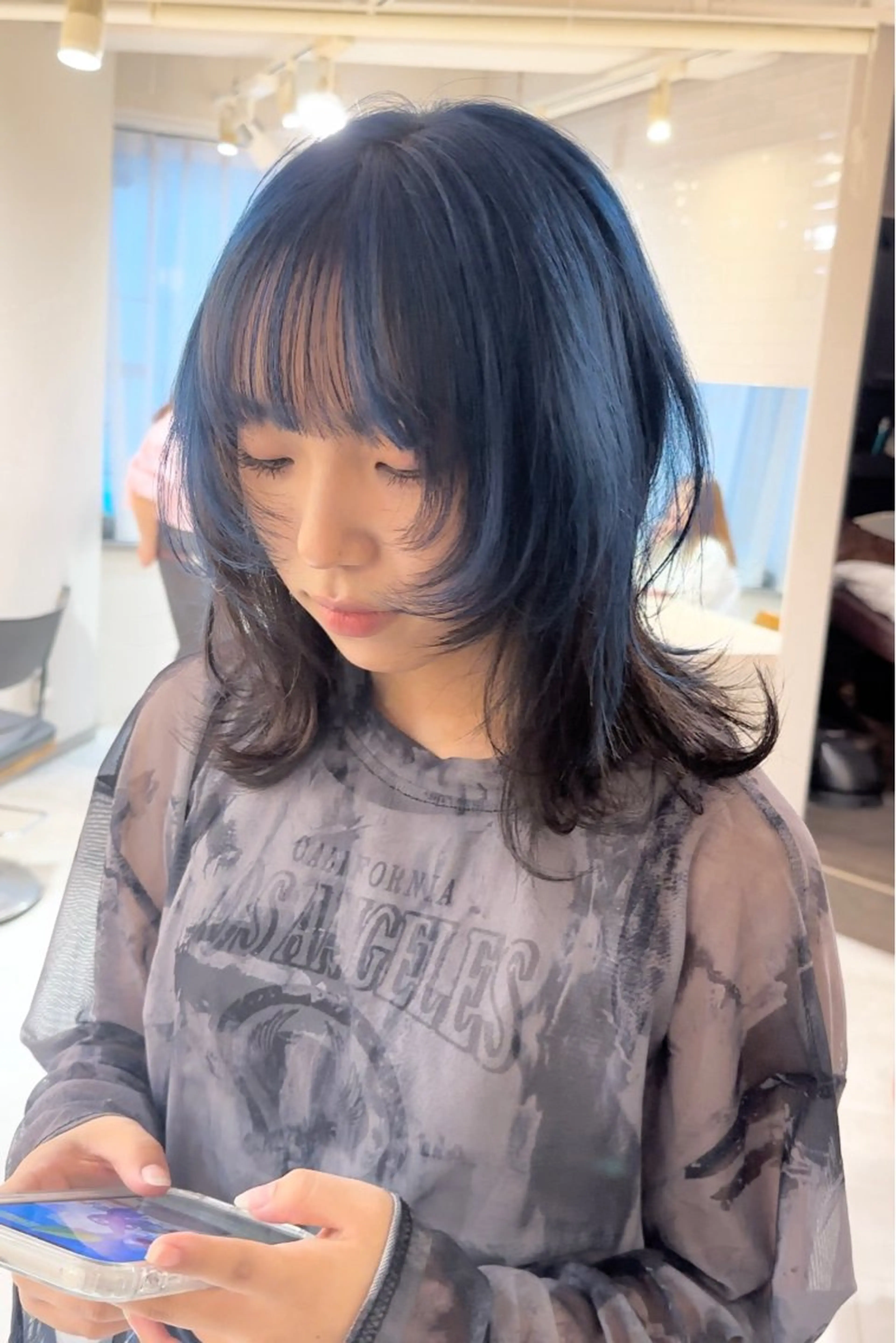 ミディアム カラー ヘアアレンジ バレイヤージュ ベージュカラー ブリーチ ケアブリーチ ダブルカラー 🦕ウルフカット 🦕ａｋｉｈｏのヘアスタイル