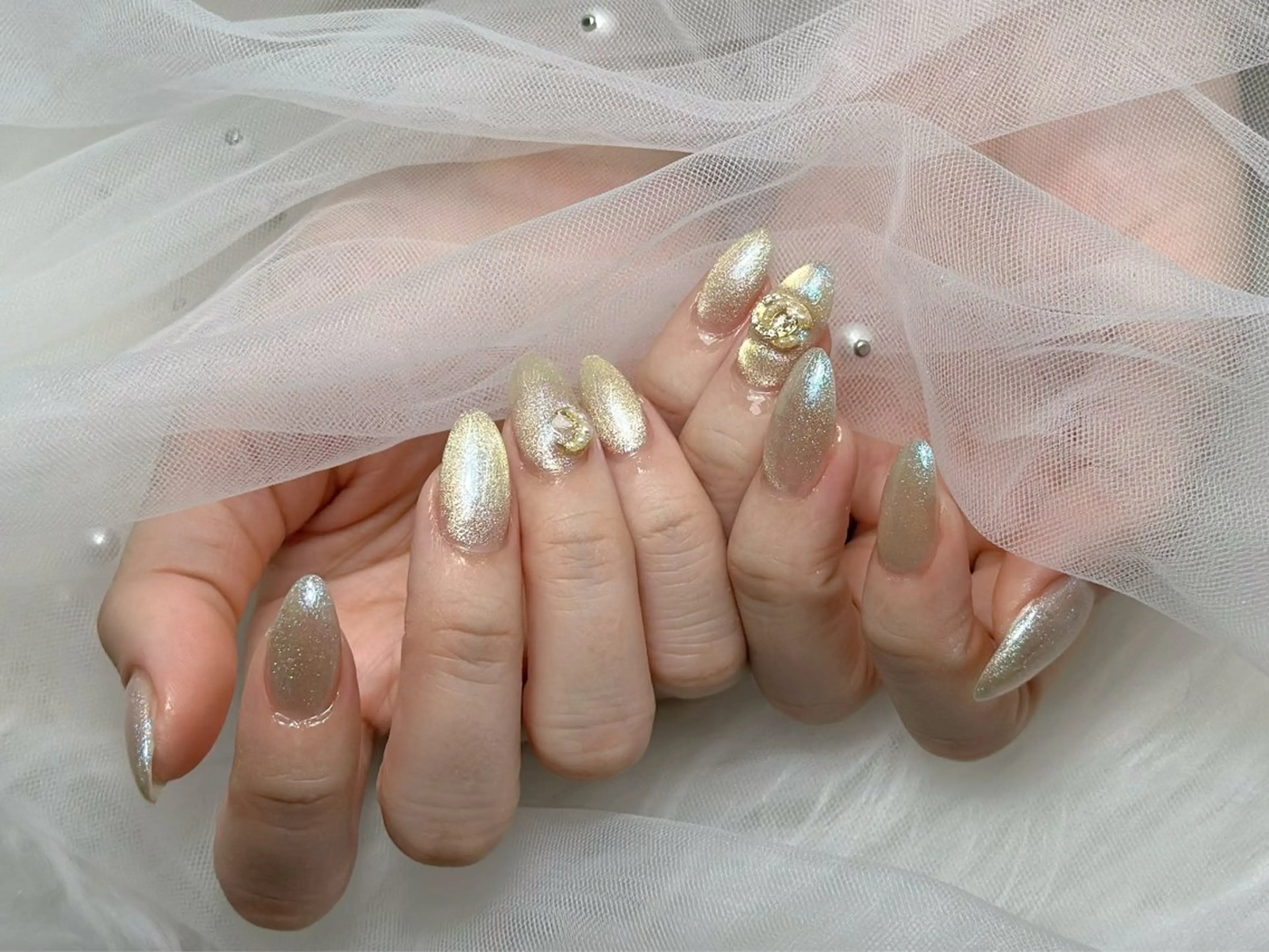 ネイル ハンドネイル 新宿AOI フォルム重視のネイルデザイン