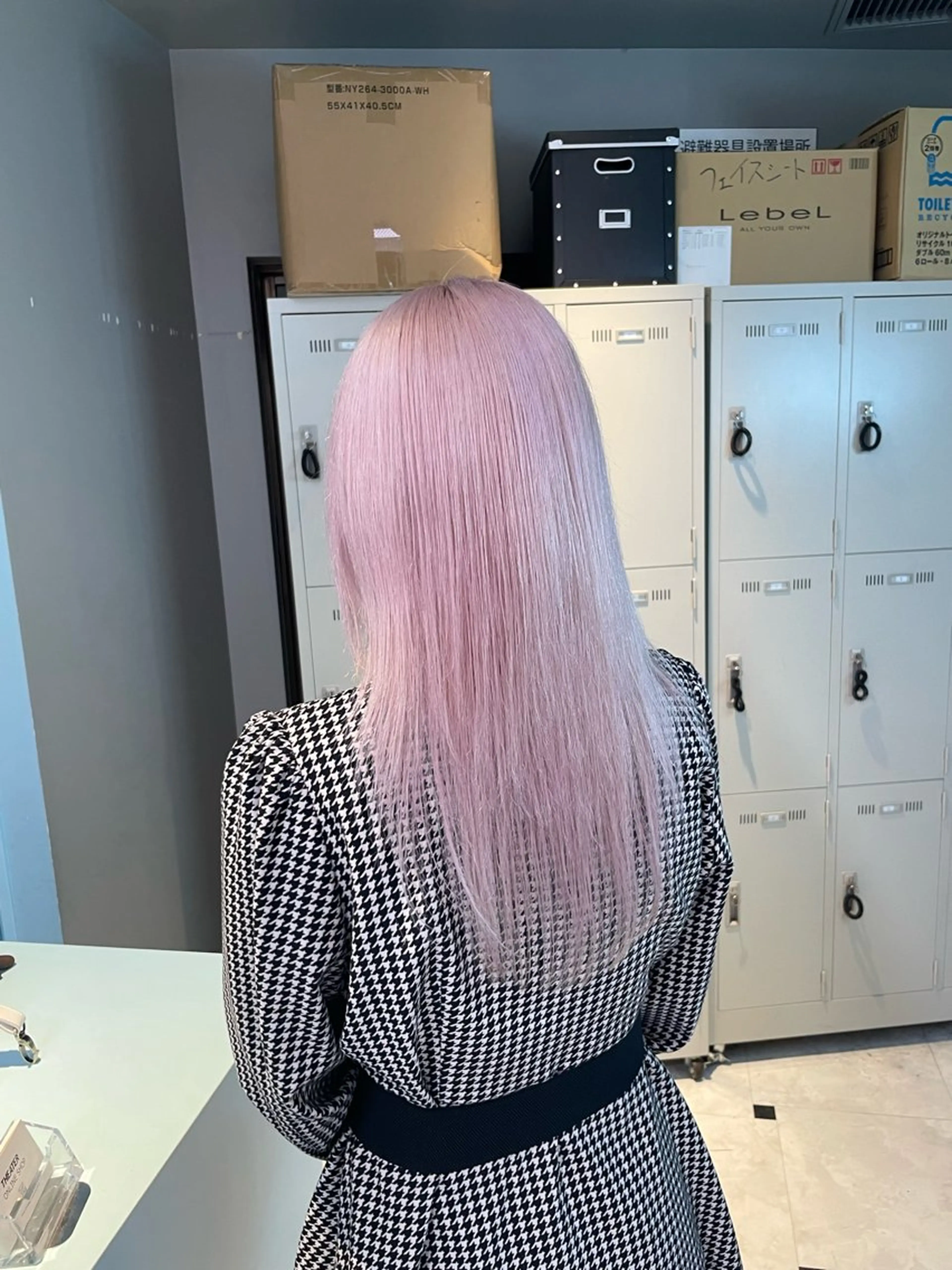 ミディアム ブリーチ✖️ 縮毛LANDのヘアスタイル