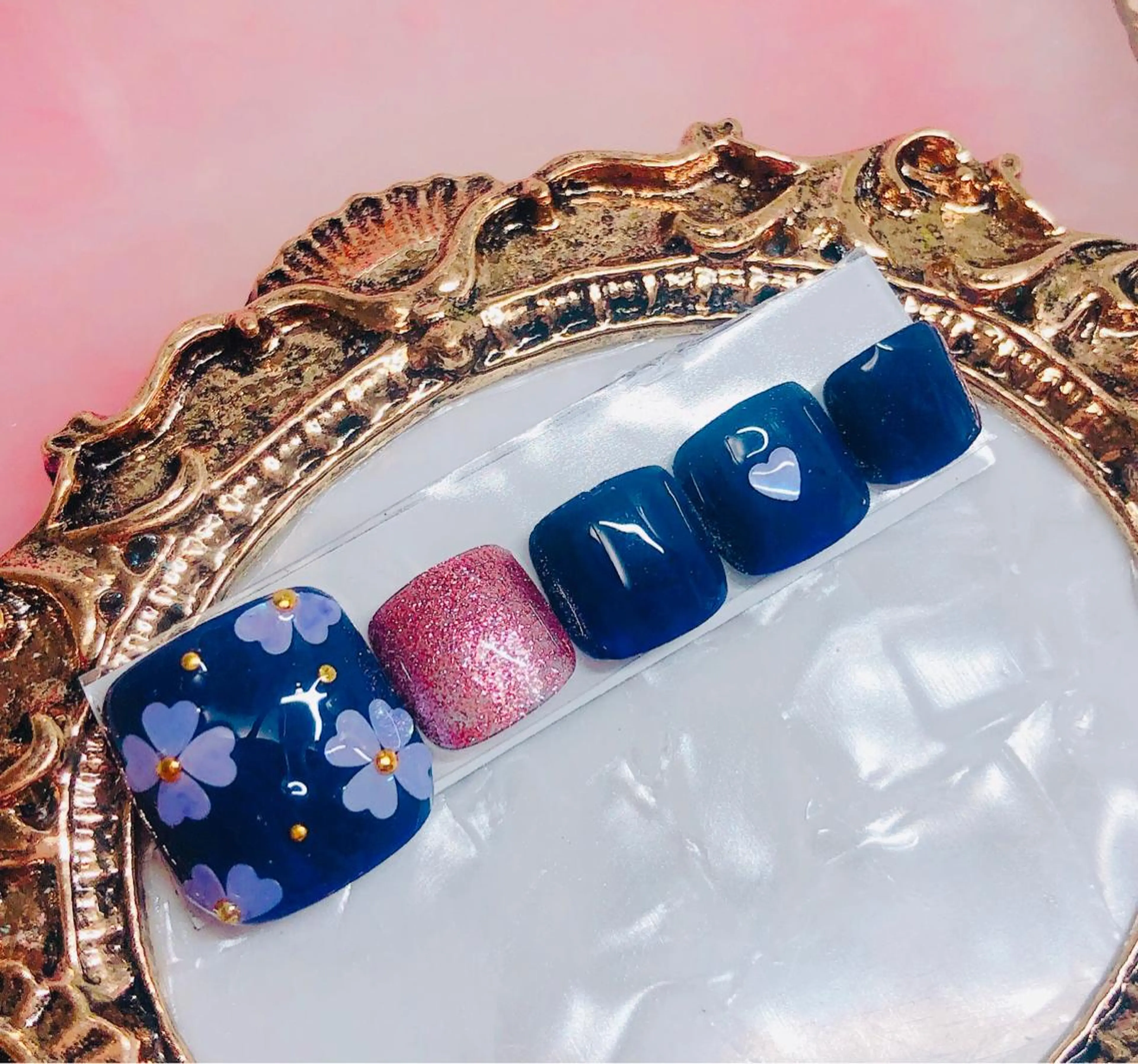 ネイル フットネイル フットネイル CROWN プライベートサロンのネイルデザイン